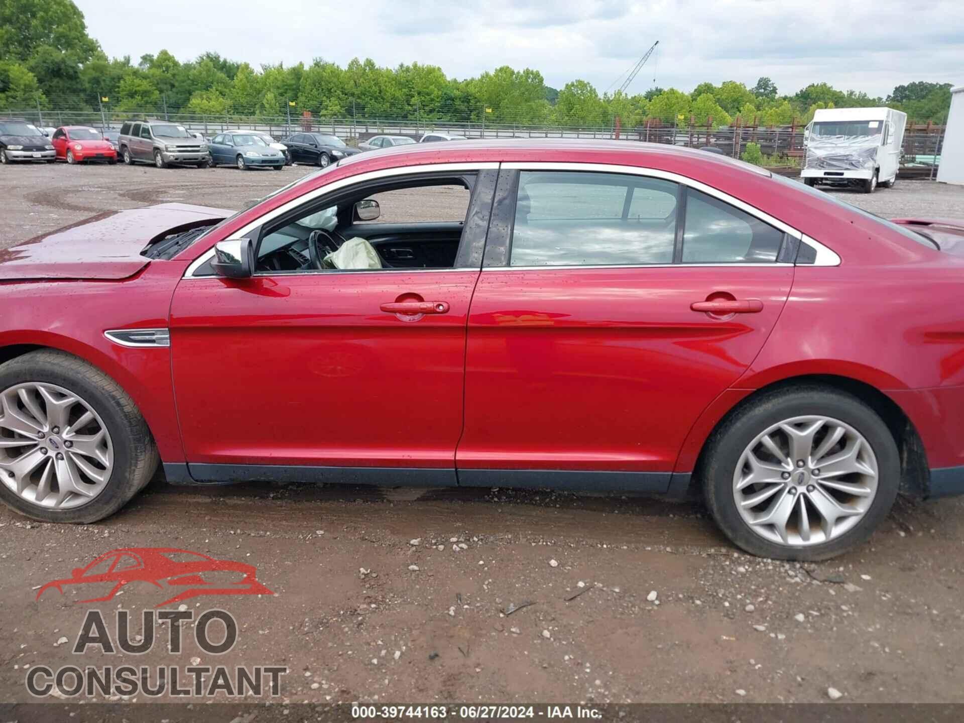 FORD TAURUS 2017 - 1FAHP2F85HG117699
