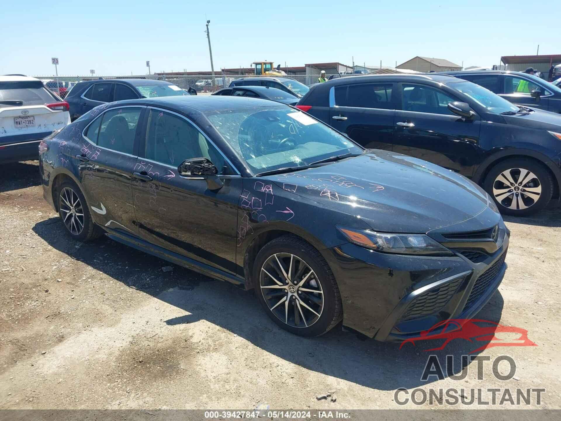 TOYOTA CAMRY 2023 - 4T1G11AK5PU741177