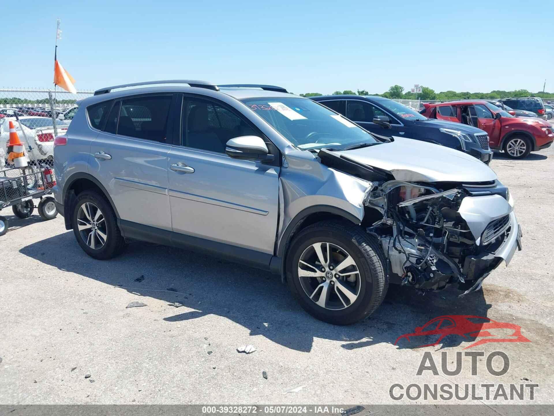 TOYOTA RAV4 2018 - JTMWFREV7JD113259