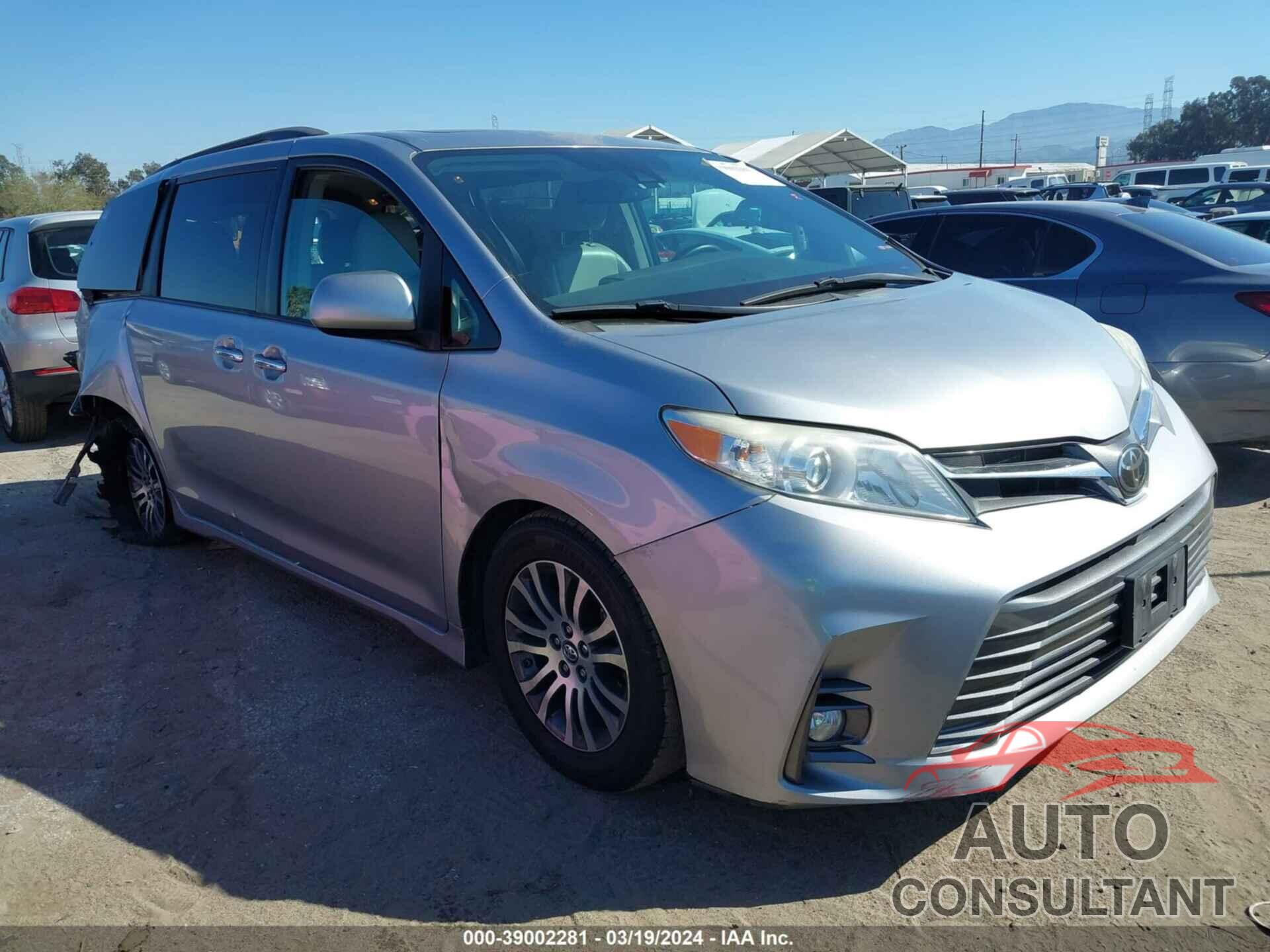 TOYOTA SIENNA 2018 - 5TDYZ3DC7JS919149