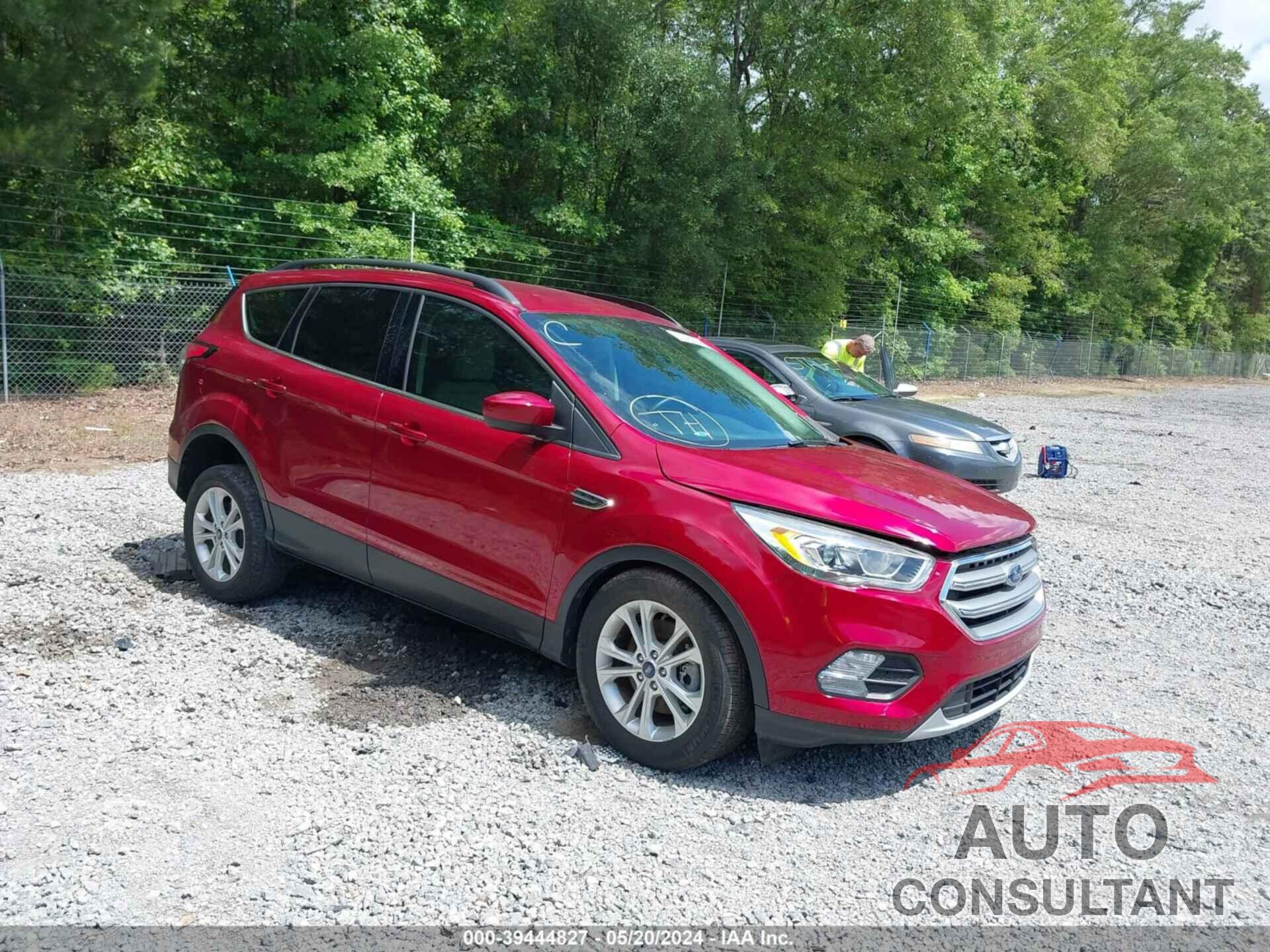 FORD ESCAPE 2017 - 1FMCU0G96HUF01819