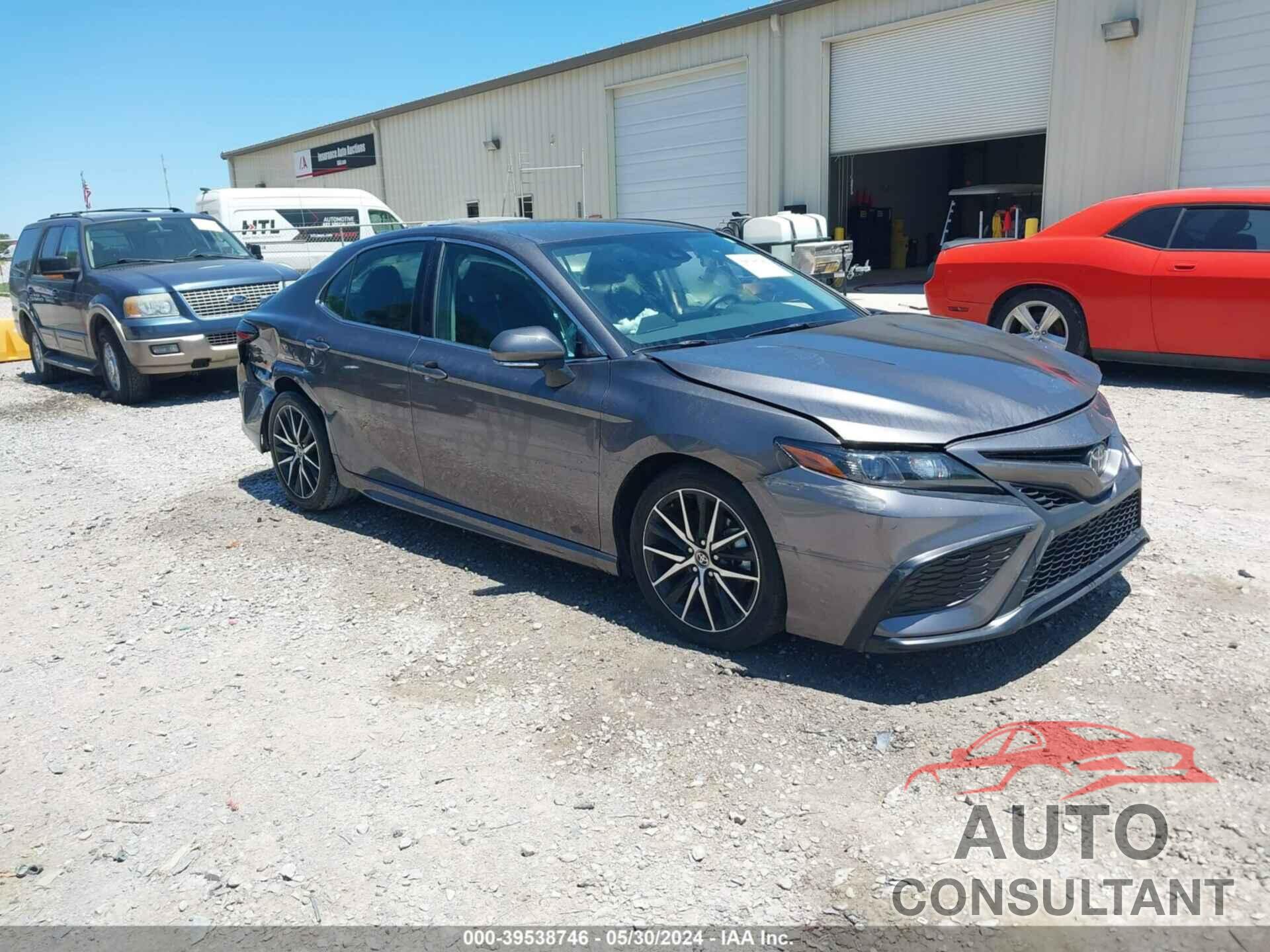TOYOTA CAMRY 2023 - 4T1G11AK4PU836734