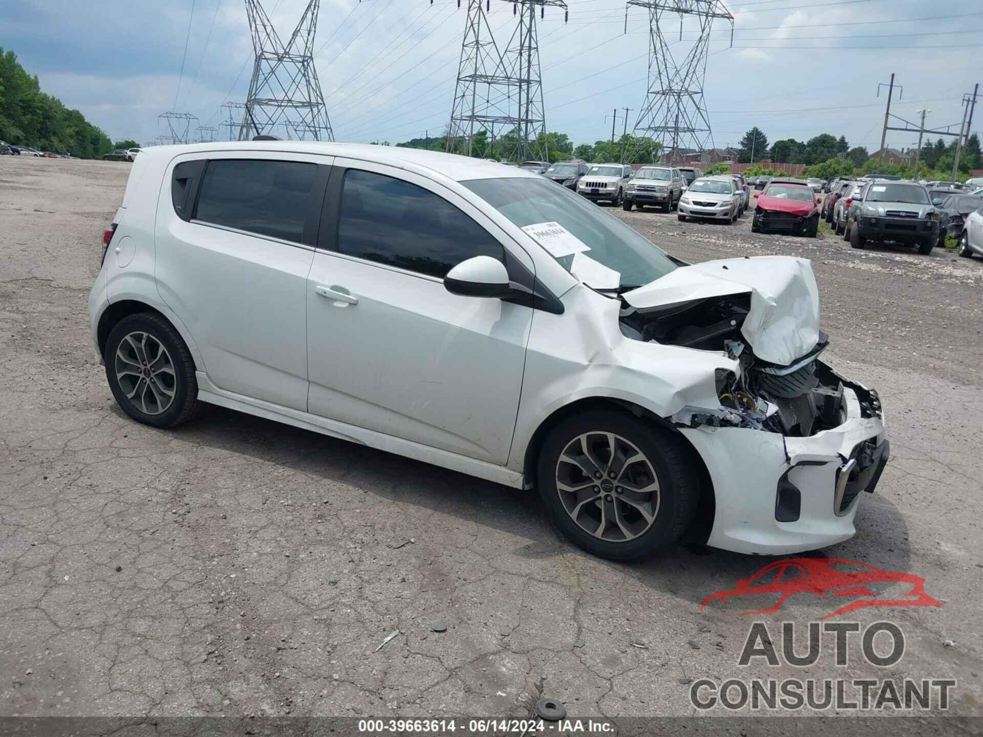 CHEVROLET SONIC 2019 - 1G1JD6SB3K4119174