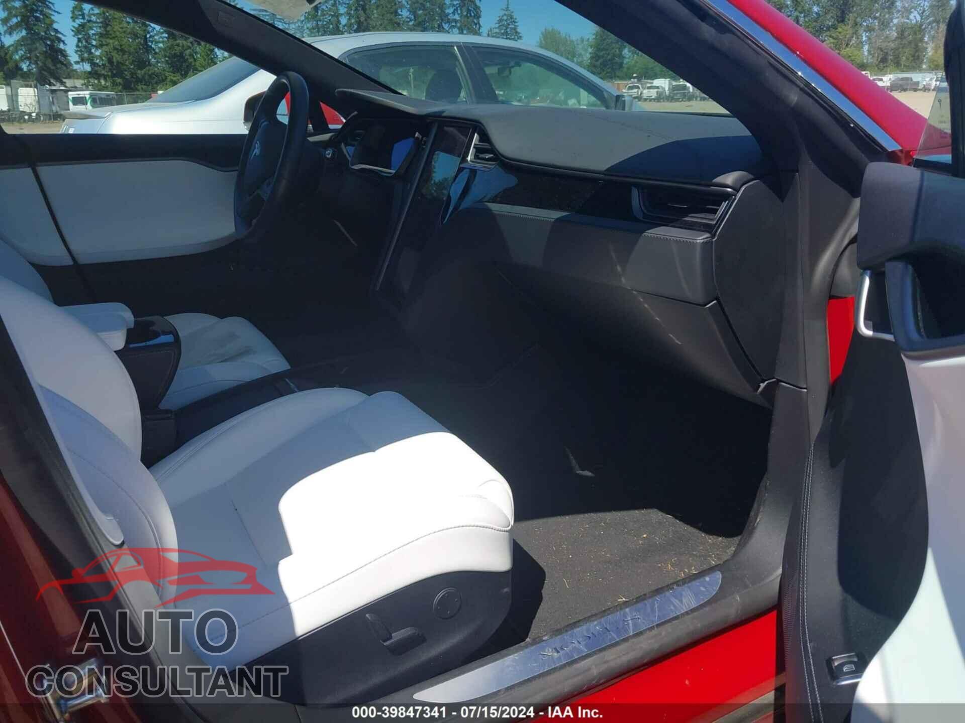 TESLA MODEL S 2018 - 5YJSA1E29JF262575