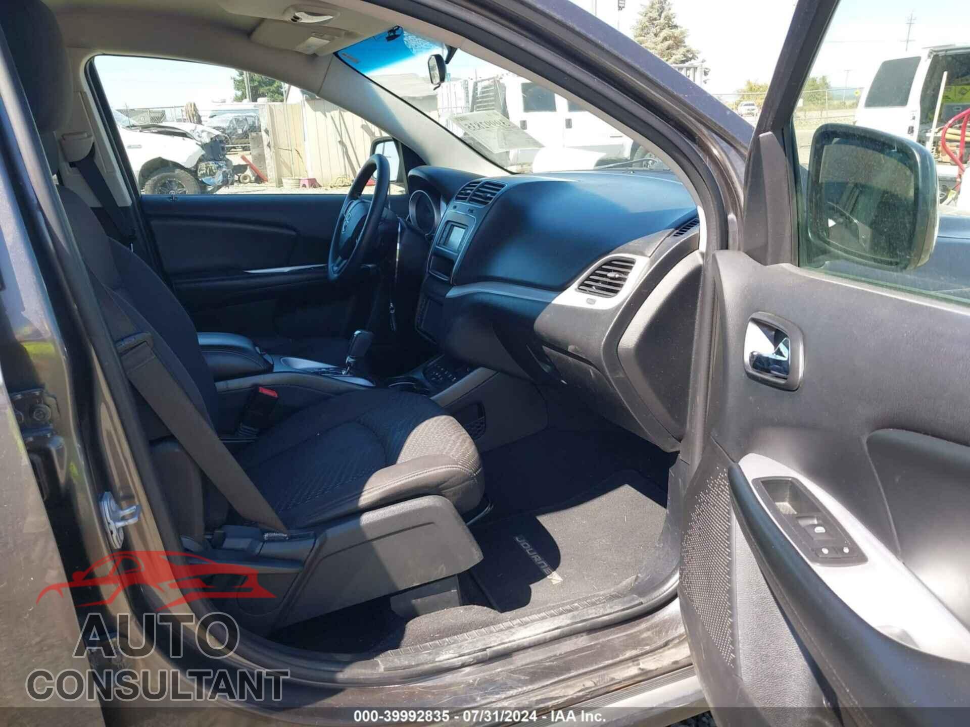 DODGE JOURNEY 2017 - 3C4PDCBG5HT572646