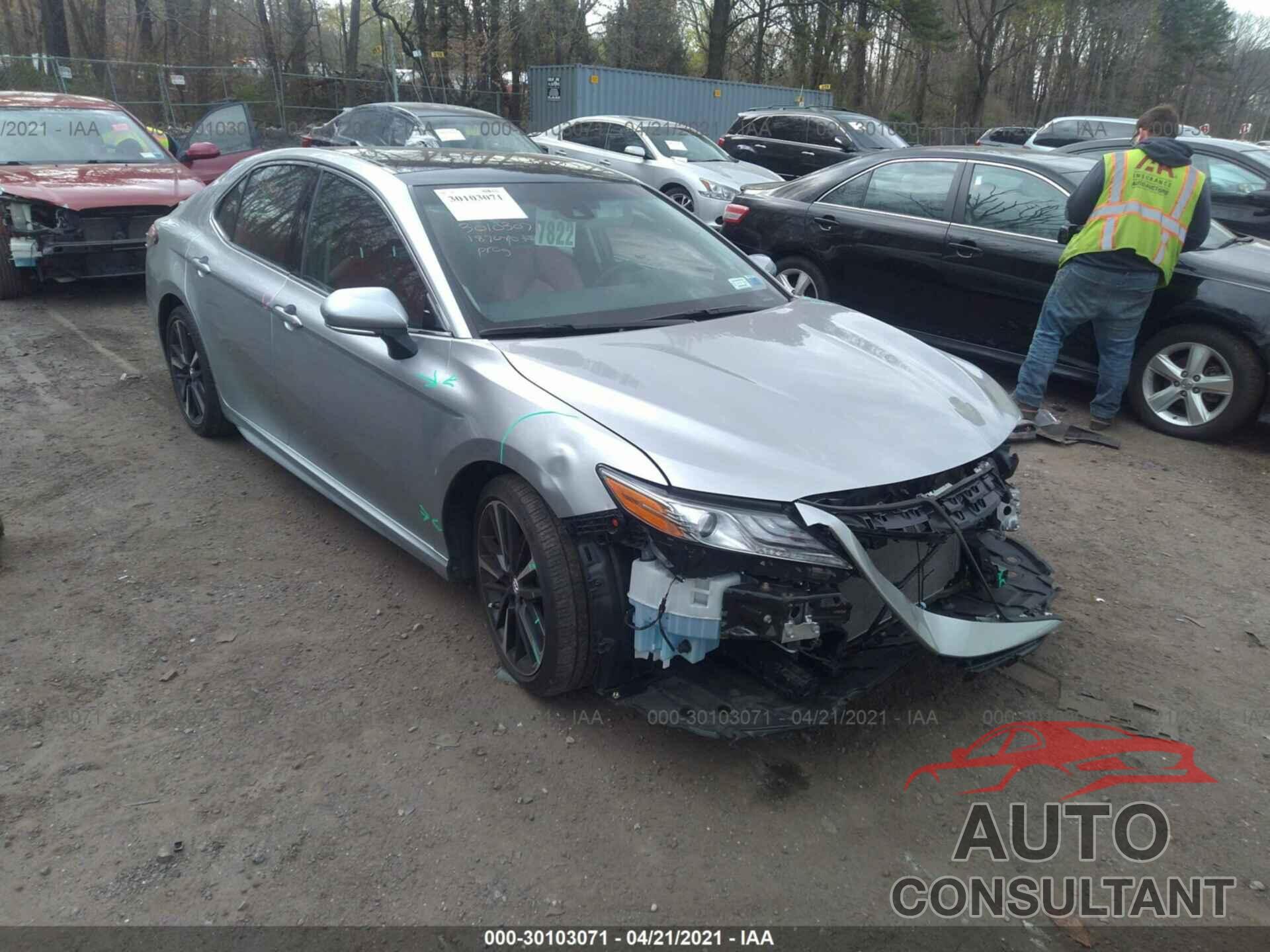 TOYOTA CAMRY 2018 - 4T1BZ1HK4JU009042