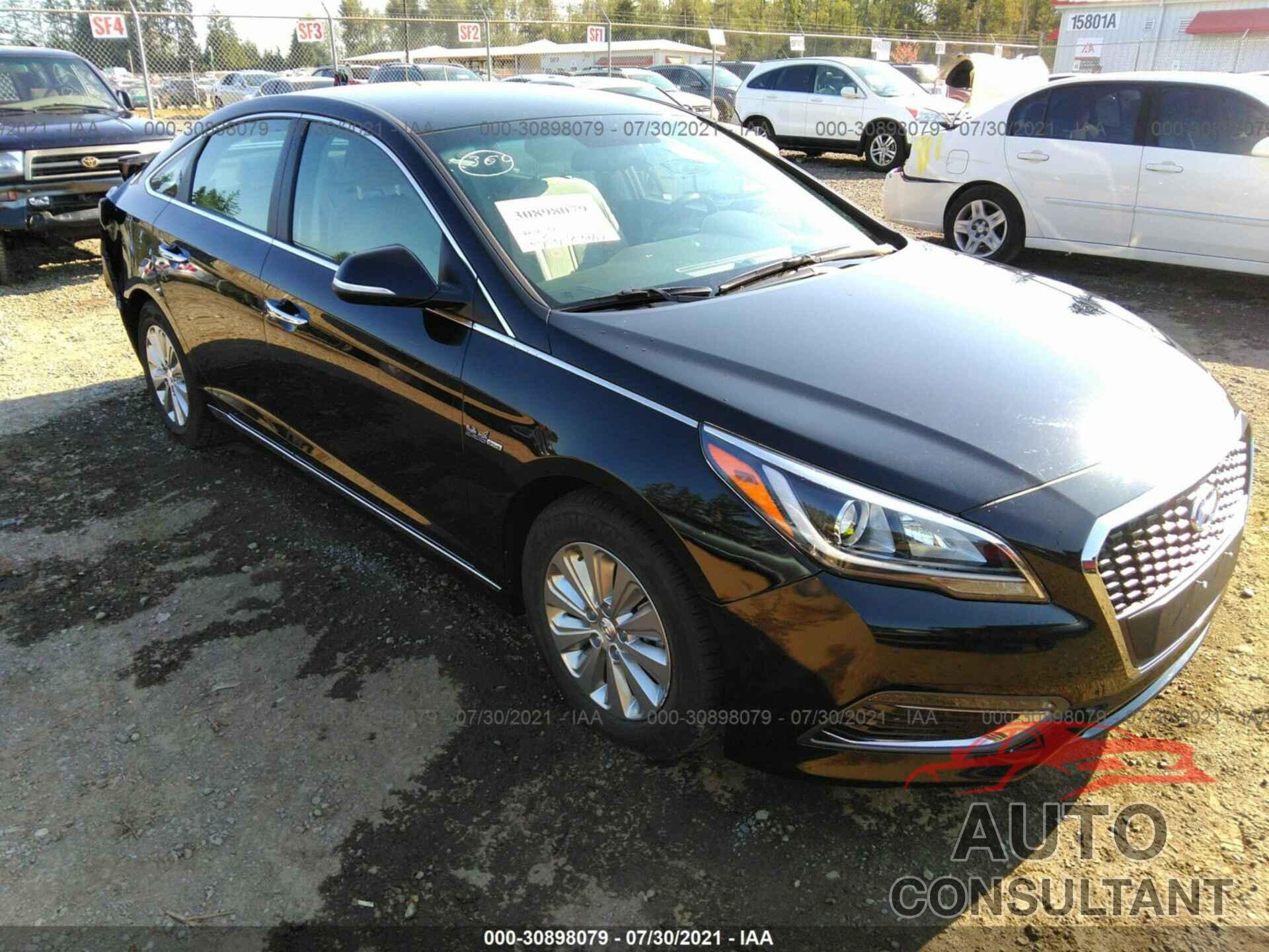 HYUNDAI SONATA HYBRID 2017 - KMHE24L38HA063216