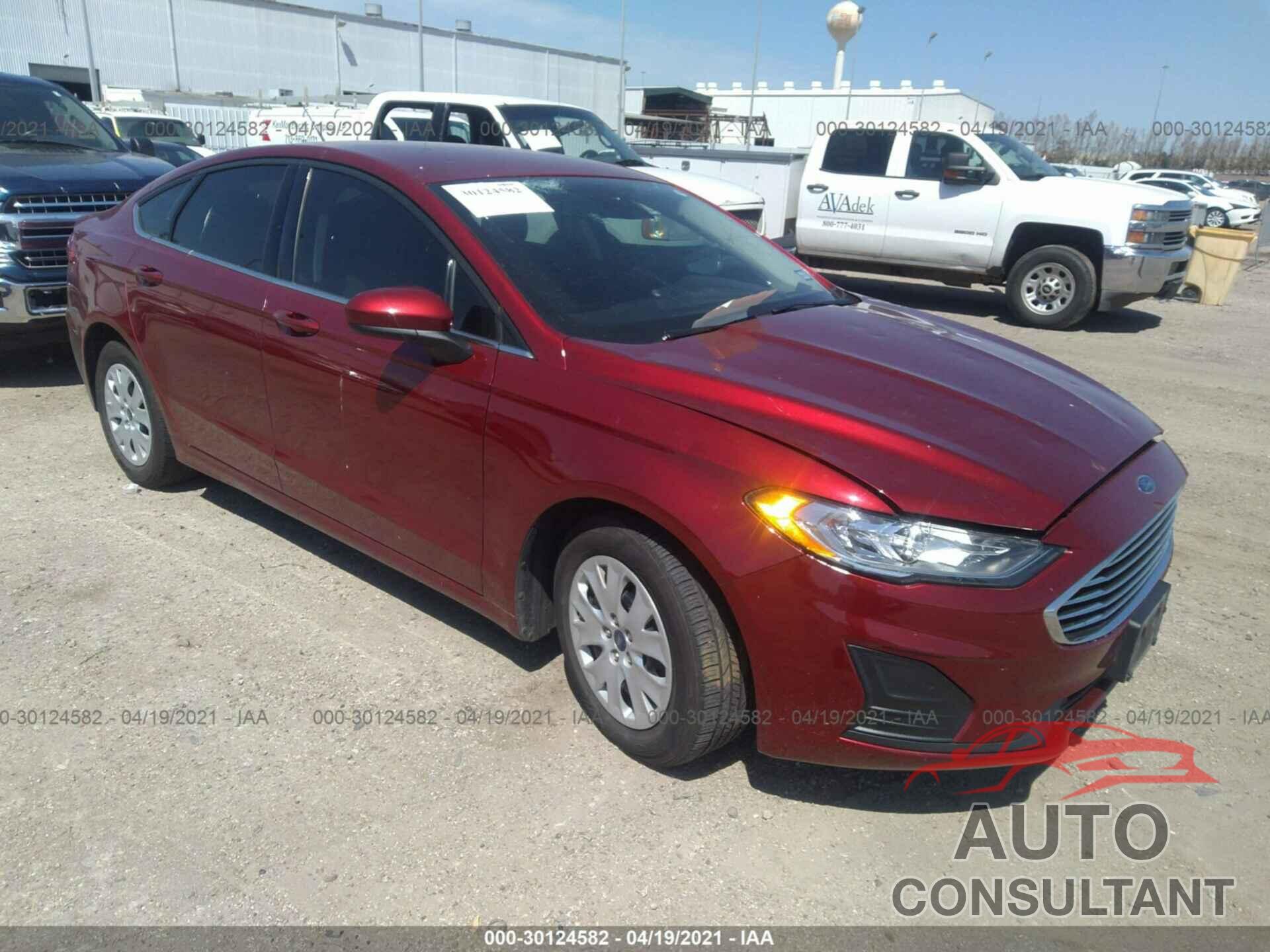 FORD FUSION 2019 - 3FA6P0G77KR113428