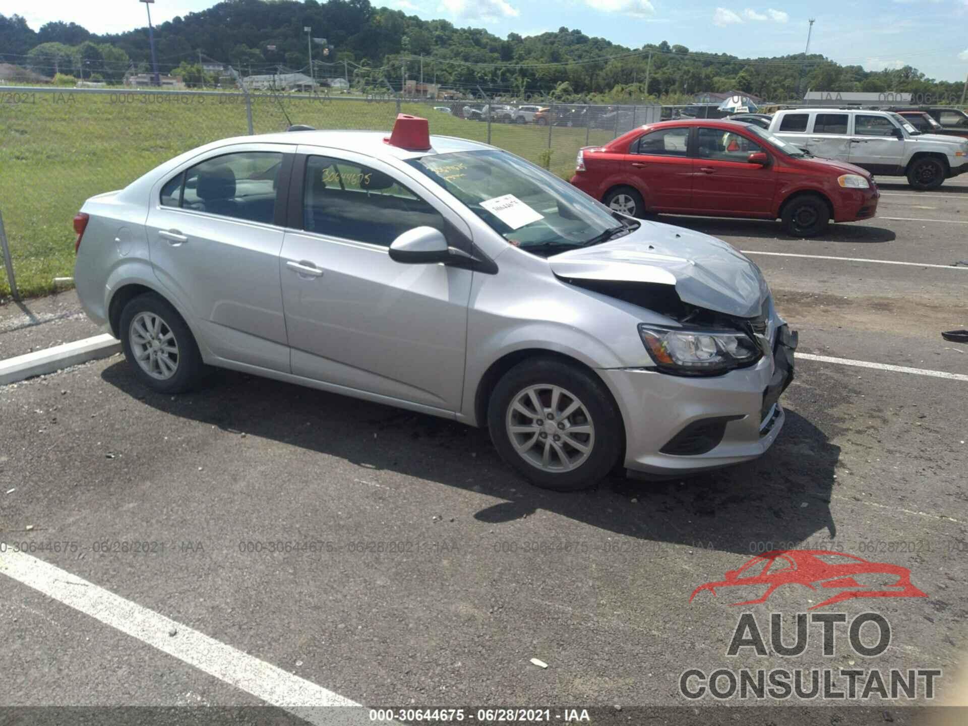 CHEVROLET SONIC 2017 - 1G1JD5SHXH4152101