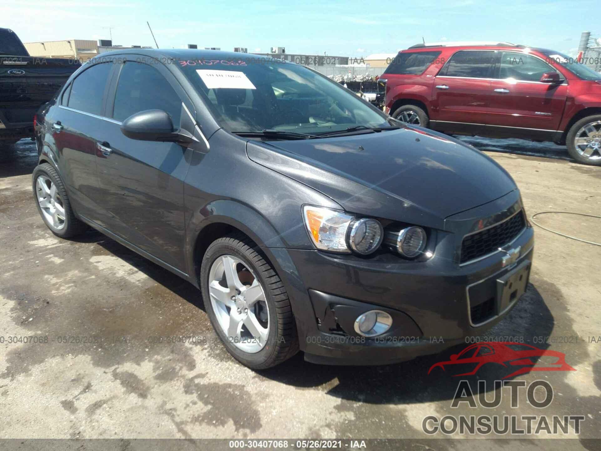 CHEVROLET SONIC 2016 - 1G1JE5SB5G4135021
