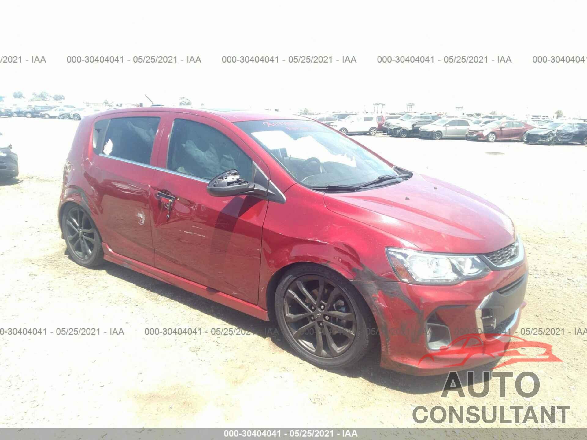 CHEVROLET SONIC 2018 - 1G1JE6SB6J4106365
