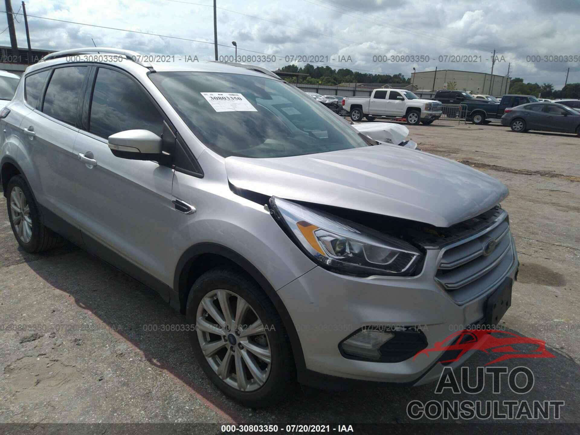 FORD ESCAPE 2017 - 1FMCU0J95HUD40744