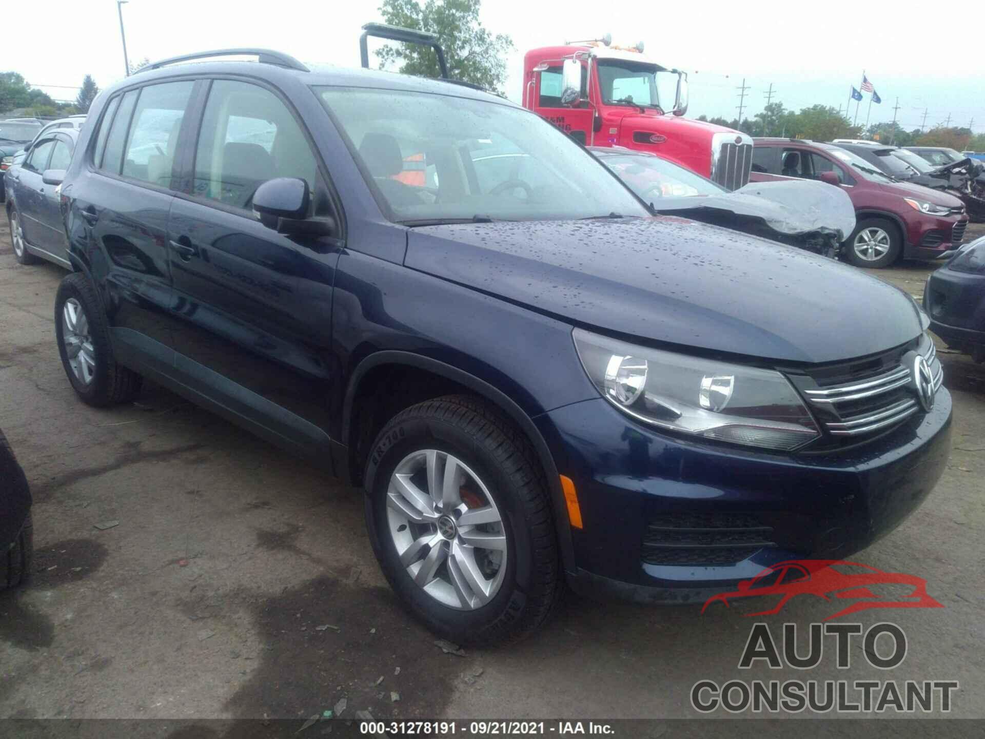 VOLKSWAGEN TIGUAN 2016 - WVGAV7AX6GW602351