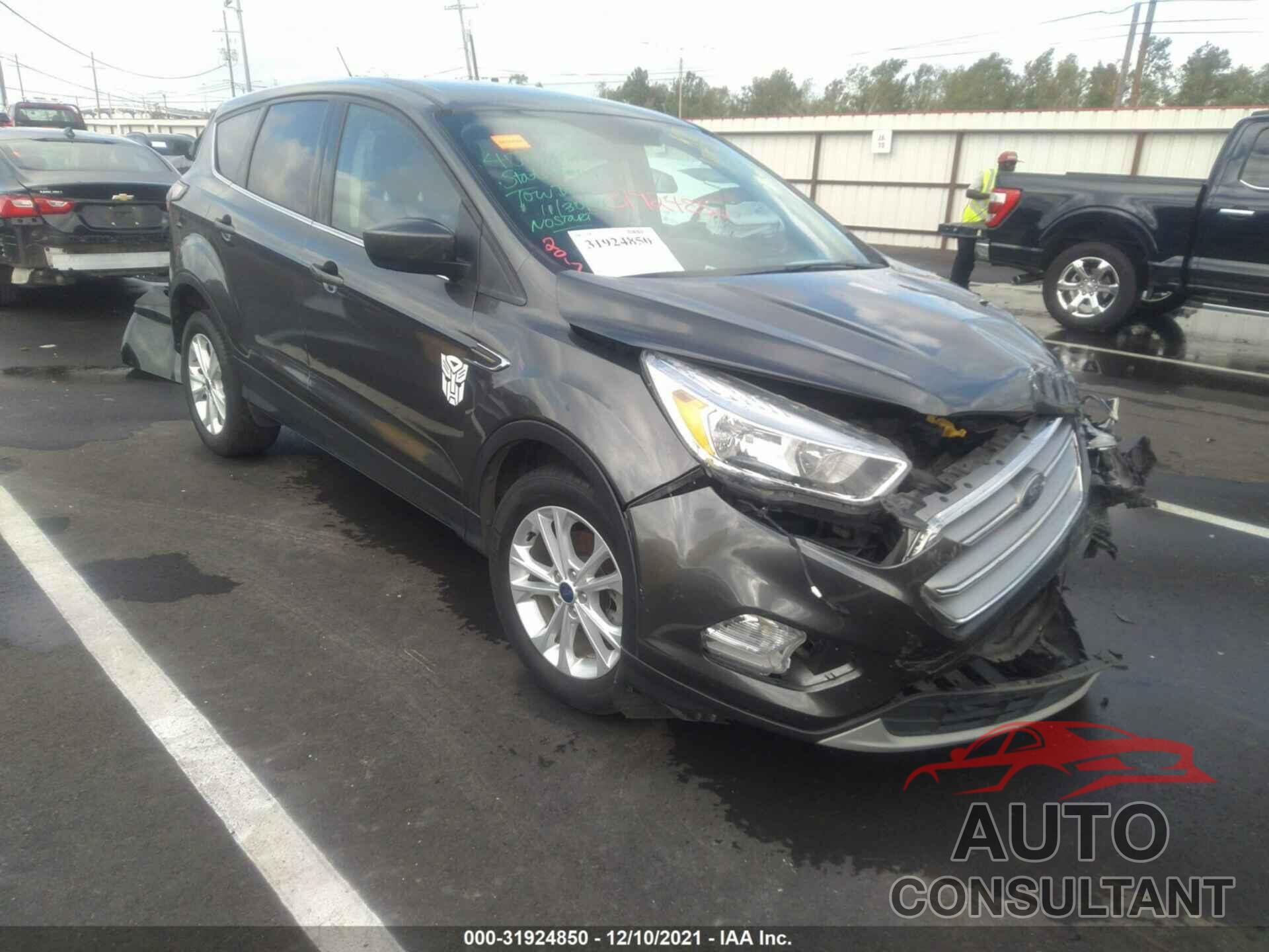 FORD ESCAPE 2017 - 1FMCU0GD8HUE85708
