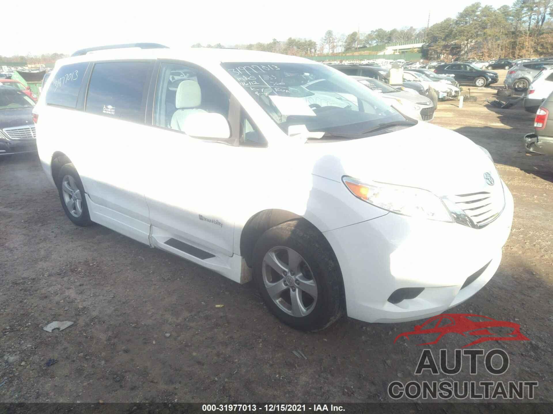 TOYOTA SIENNA 2017 - 5TDKZ3DC3HS774286