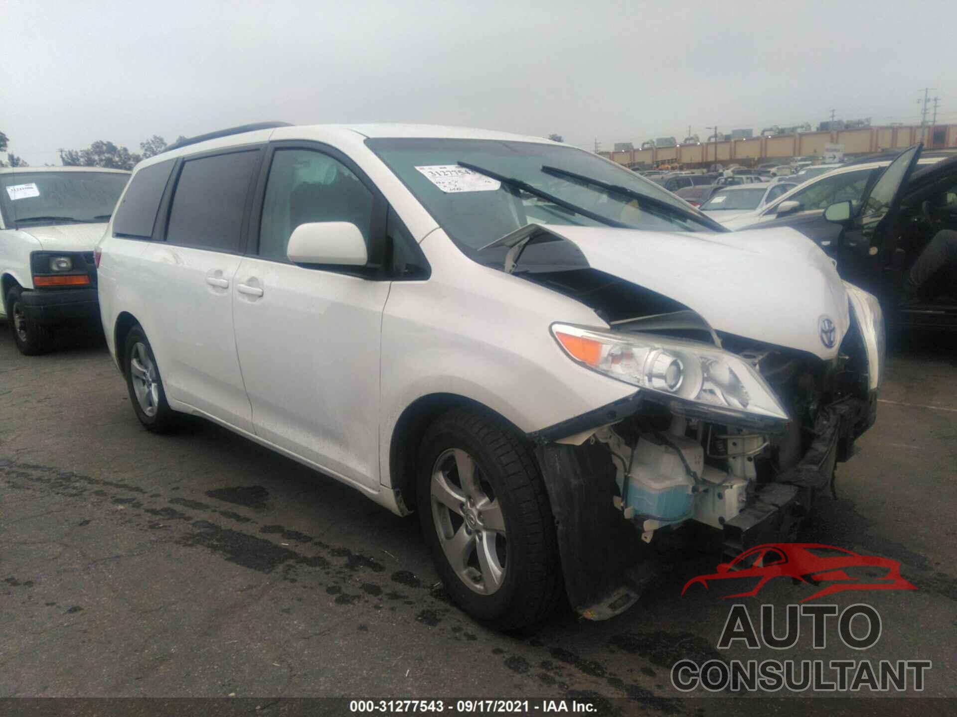 TOYOTA SIENNA 2017 - 5TDKZ3DC0HS846268