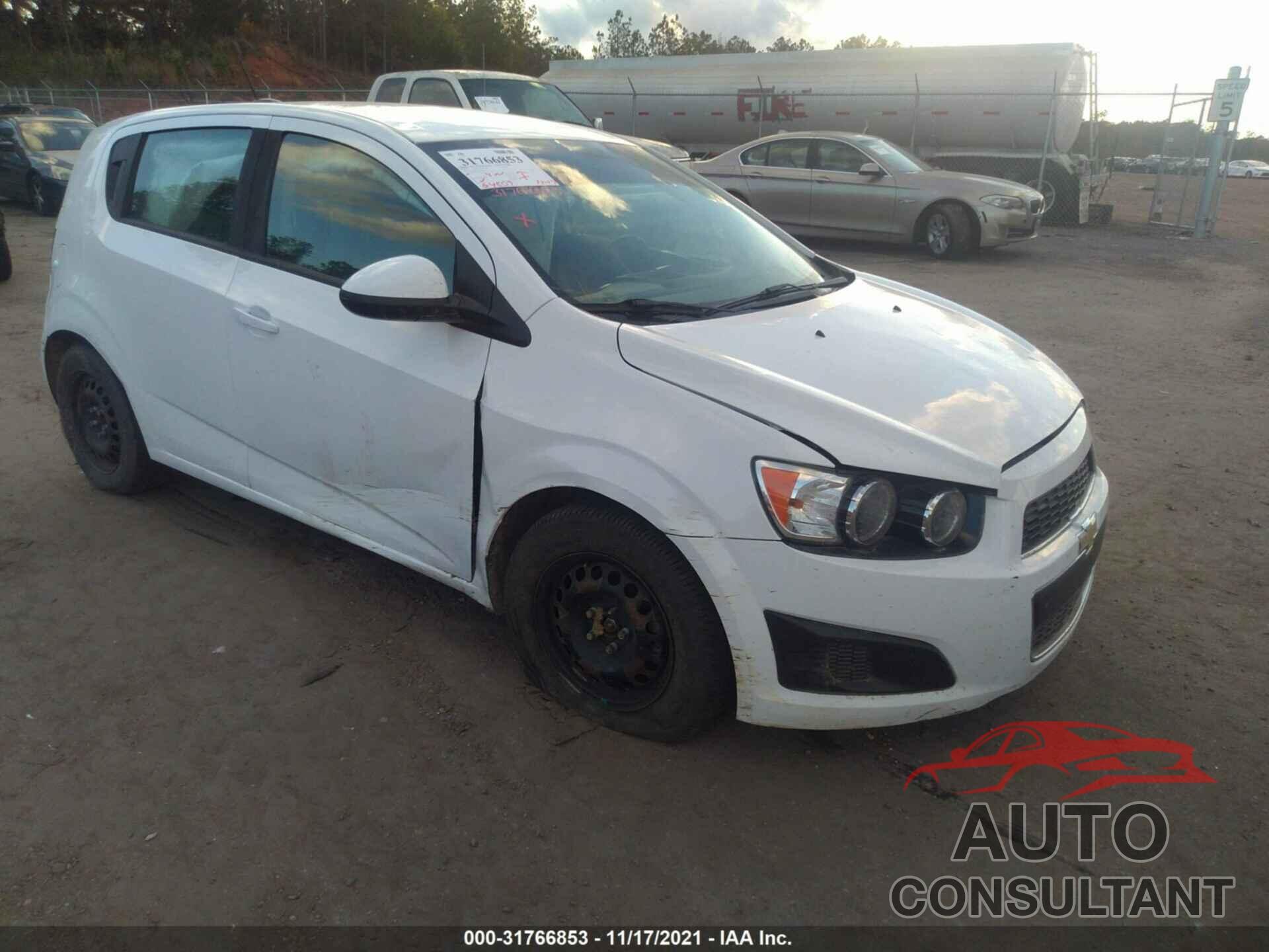 CHEVROLET SONIC 2016 - 1G1JA6SHXG4162432