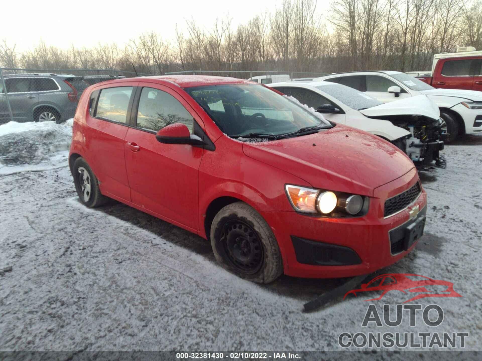 CHEVROLET SONIC 2016 - 1G1JA6SG7G4118878