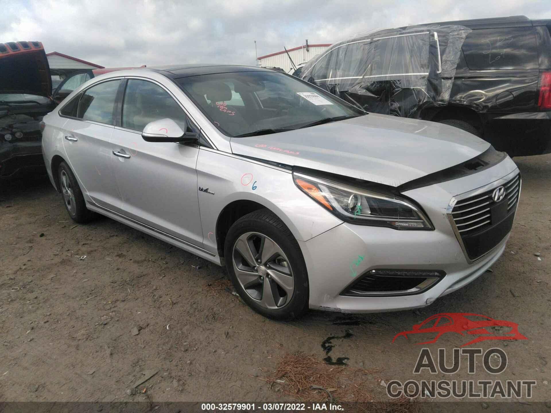 HYUNDAI SONATA HYBRID 2016 - KMHE34L18GA008923