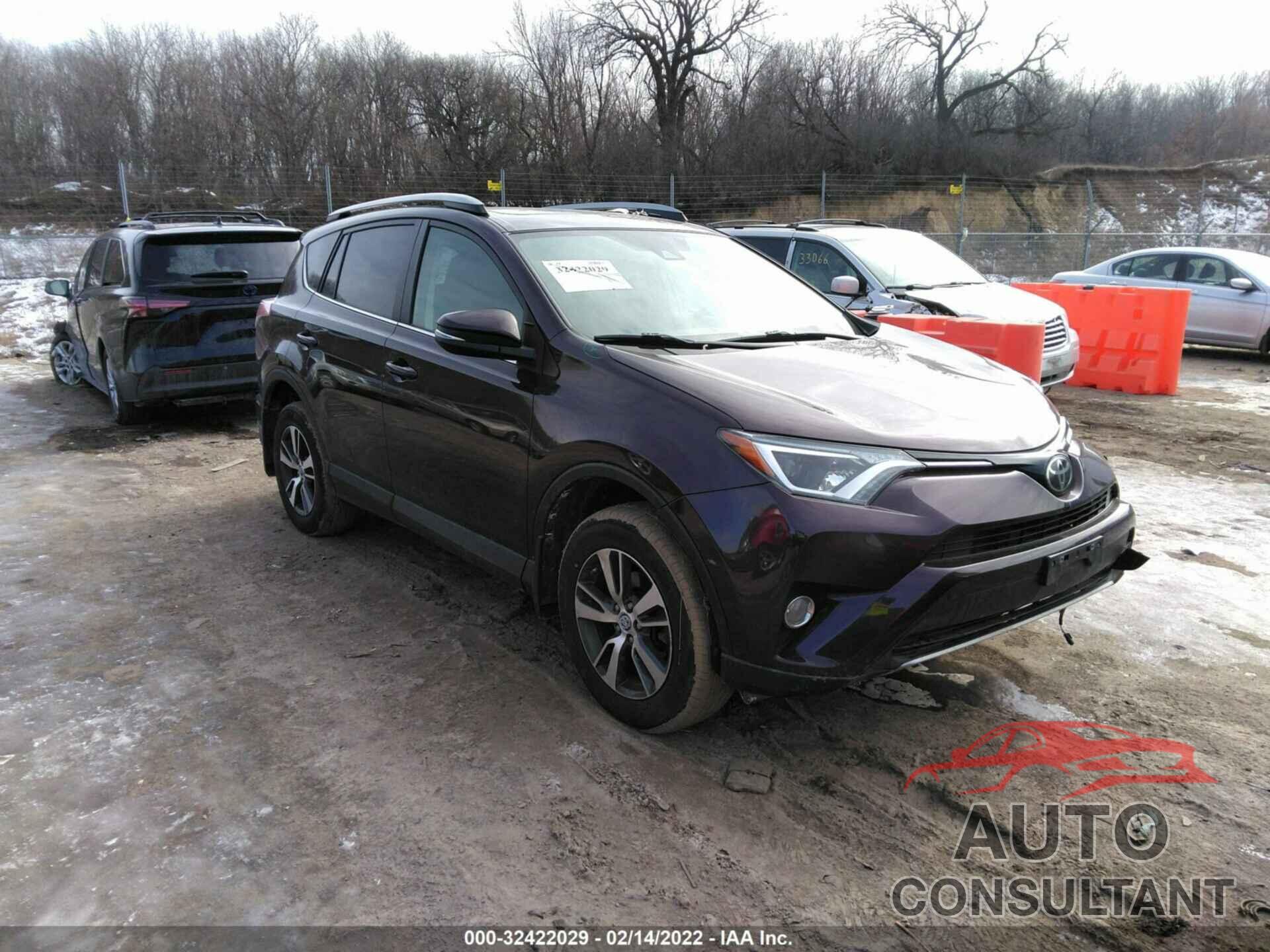 TOYOTA RAV4 2018 - 2T3RFREV1JW710553