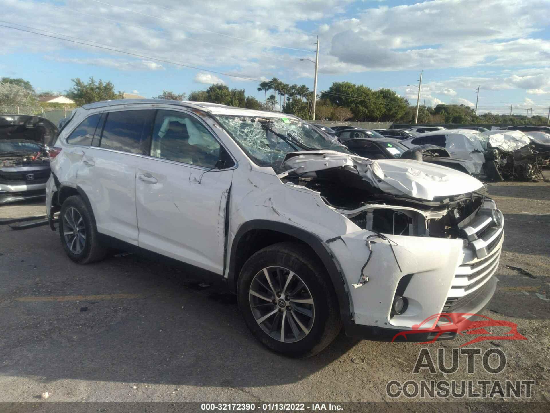TOYOTA HIGHLANDER 2019 - 5TDKZRFH5KS305784