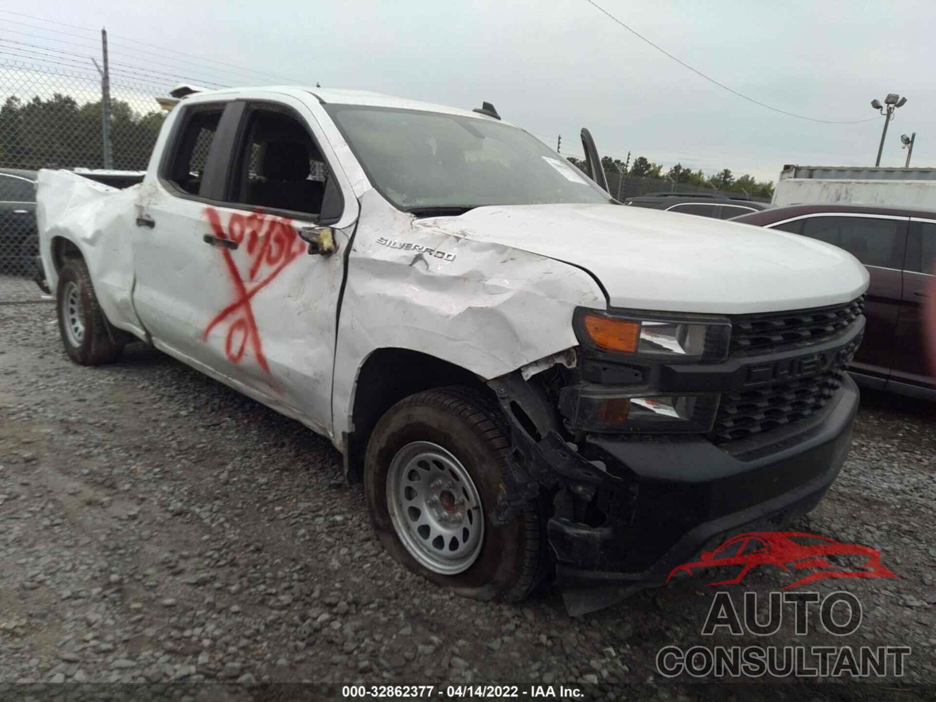 CHEVROLET SILVERADO 1500 2020 - 1GCRWAEKXLZ228884