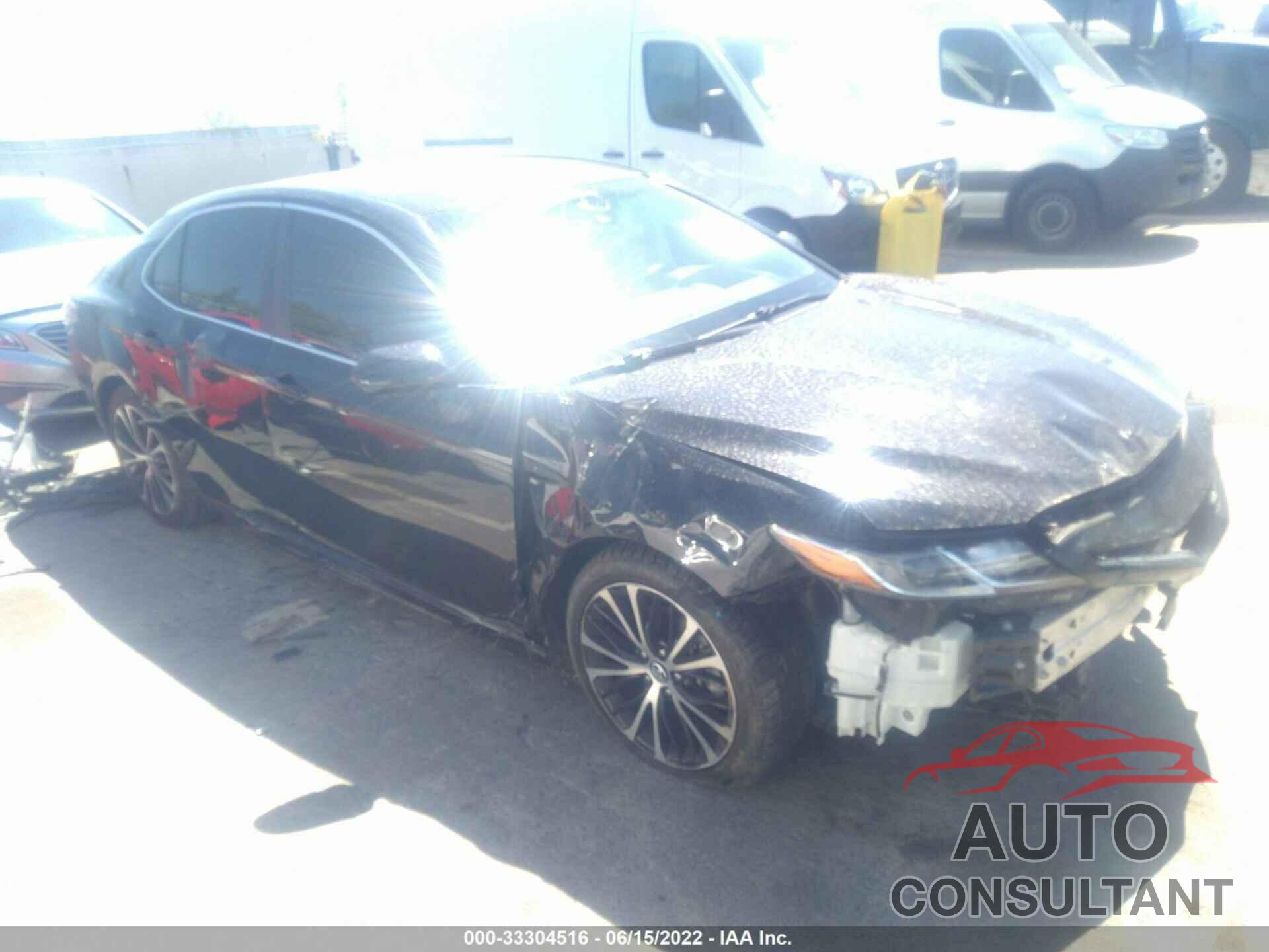 TOYOTA CAMRY 2018 - 4T1B11HK1JU126343