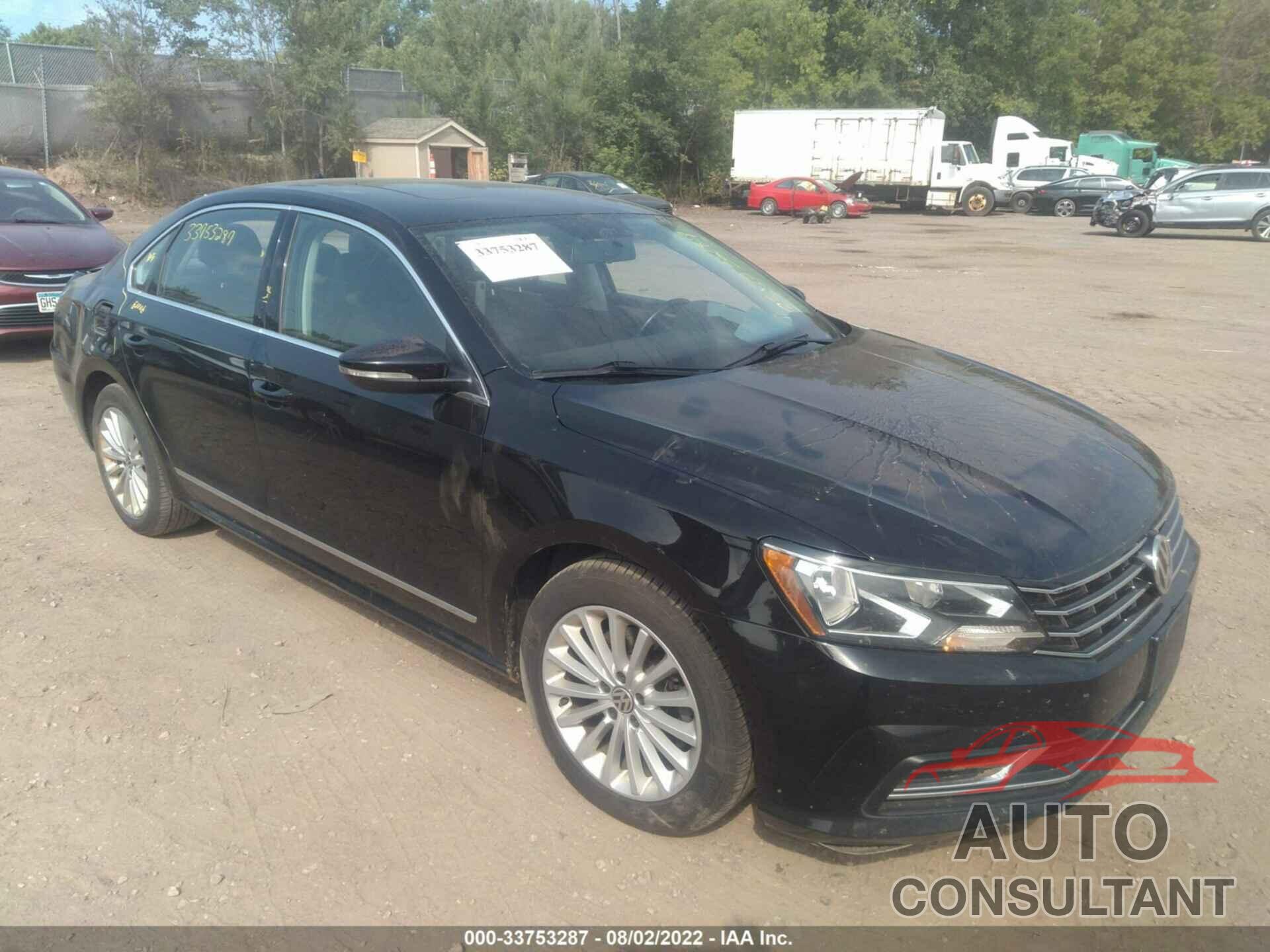 VOLKSWAGEN PASSAT 2016 - 1VWBT7A37GC014291