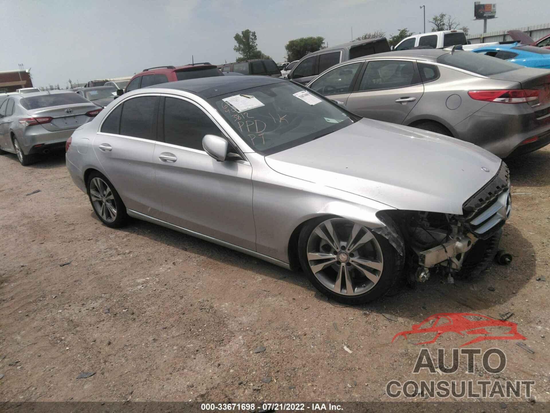 MERCEDES-BENZ C-CLASS 2016 - 55SWF4JB7GU113812