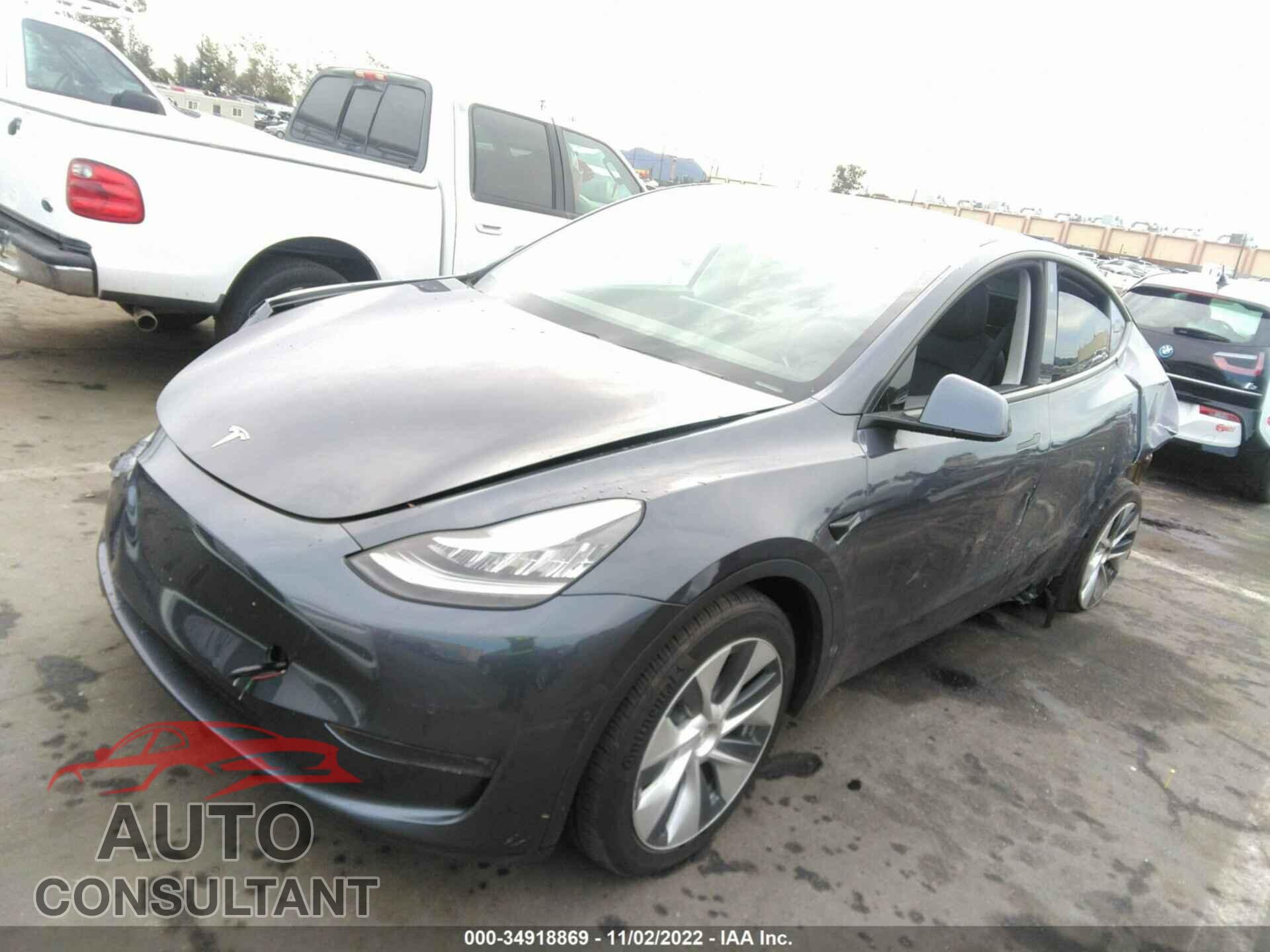 TESLA MODEL Y 2021 - 5YJYGDEEXMF083602