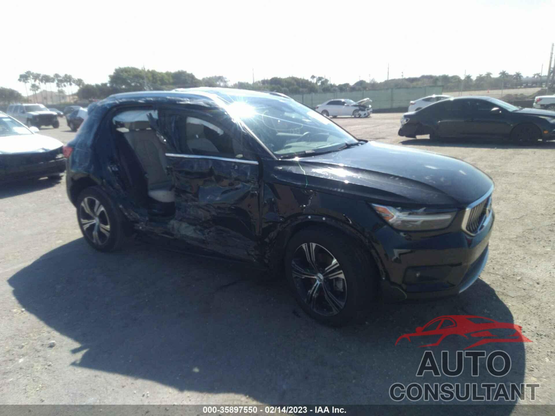 VOLVO XC40 2022 - YV4AC2HL1N2737500