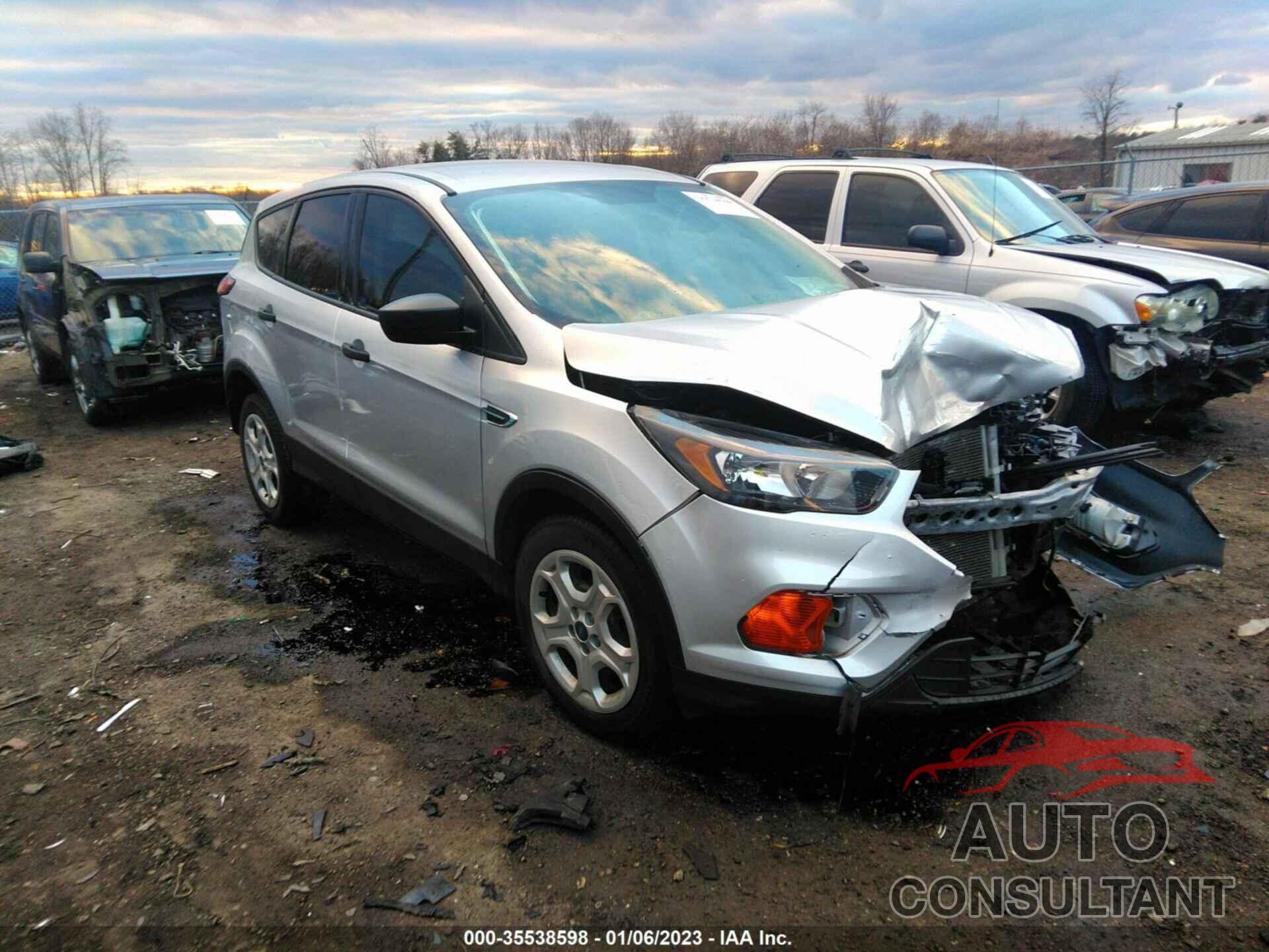 FORD ESCAPE 2019 - 1FMCU0F77KUA02356
