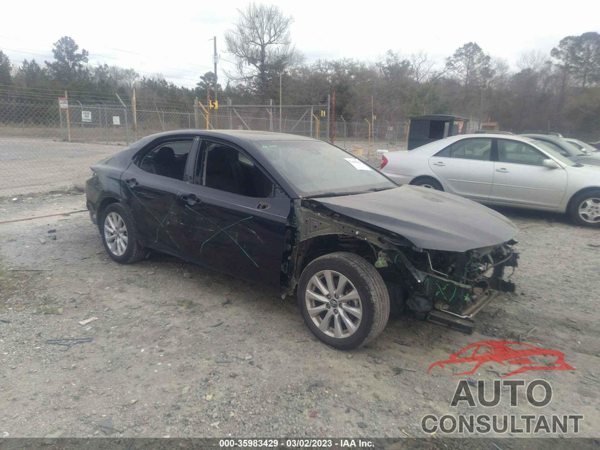 TOYOTA CAMRY 2018 - 4T1B11HK4JU546050