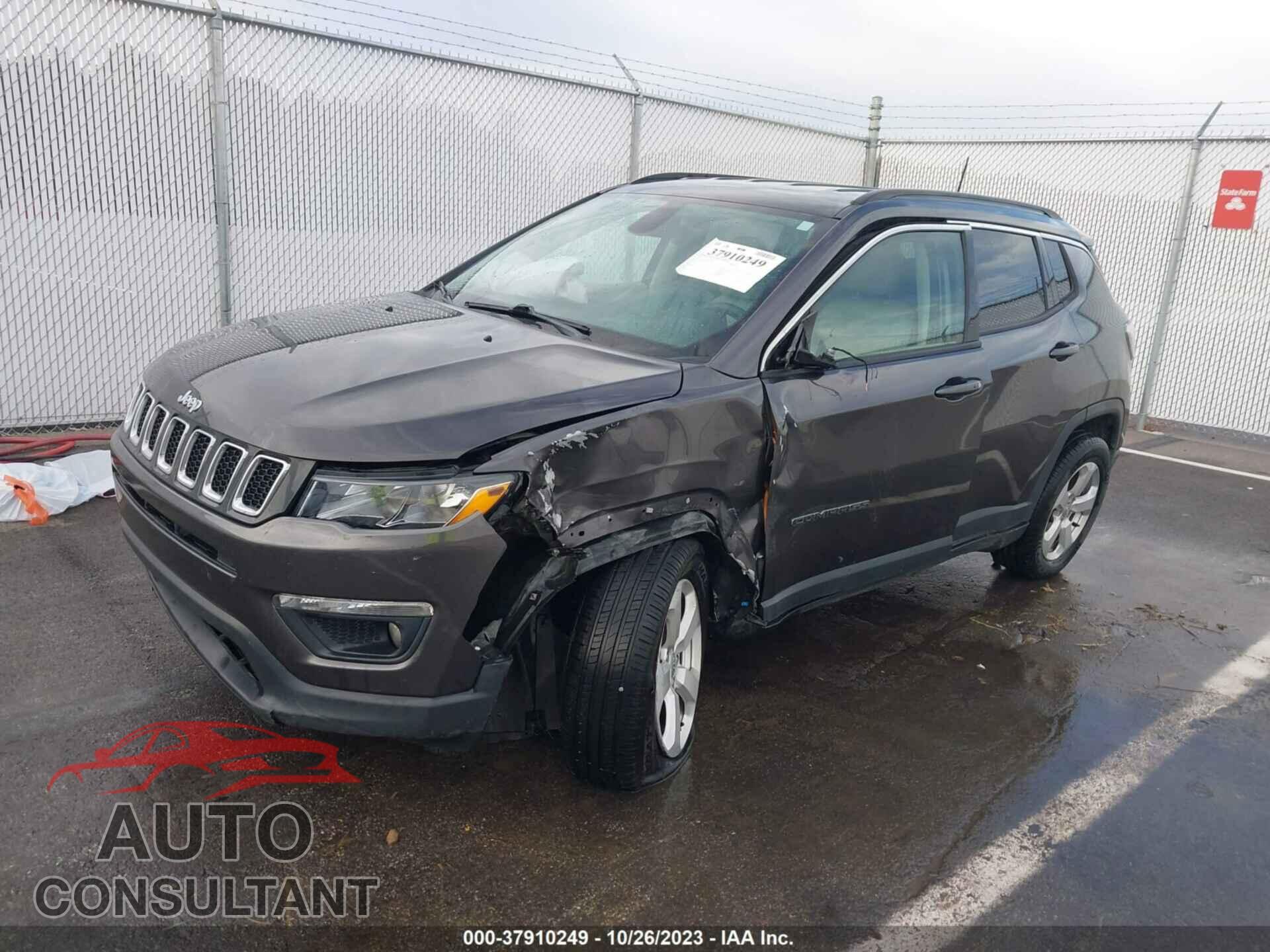 JEEP COMPASS 2018 - 3C4NJDBB1JT199945