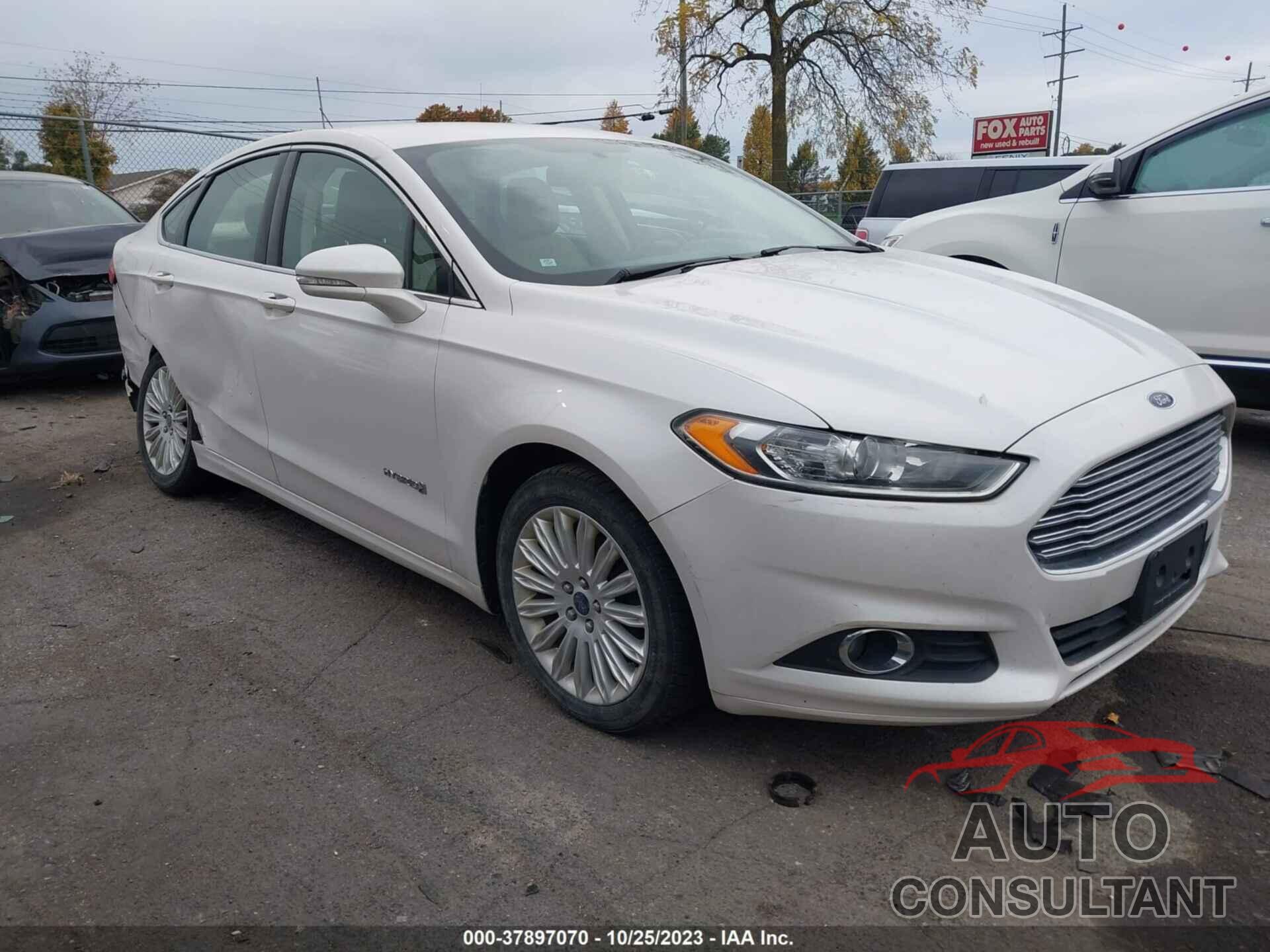 FORD FUSION 2015 - 3FA6P0LU1FR182455