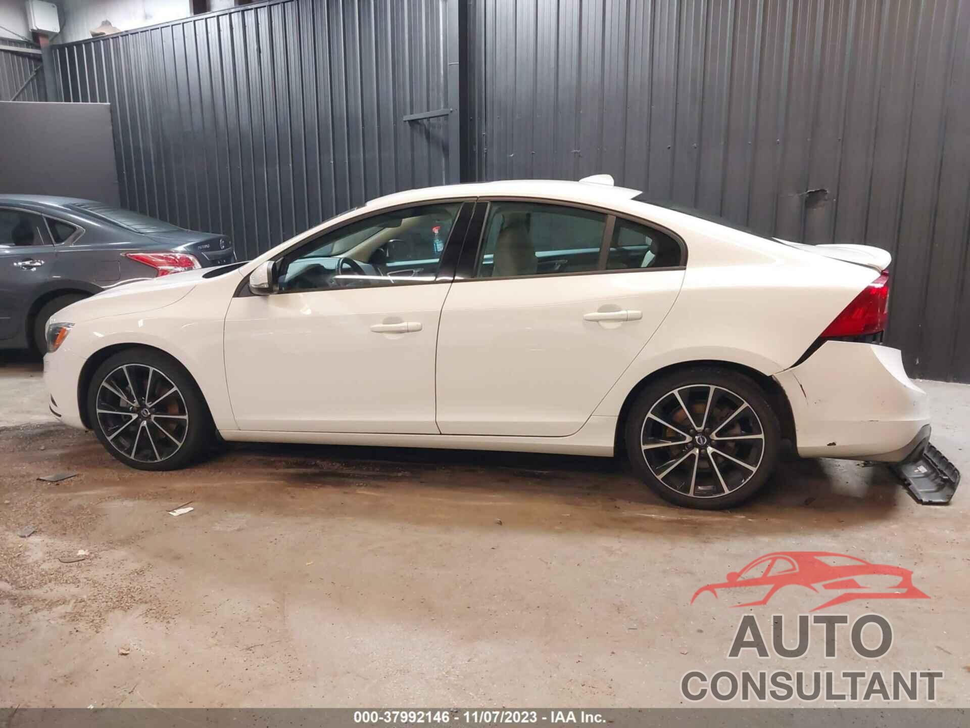 VOLVO S60 2017 - YV140MTL6H2431290