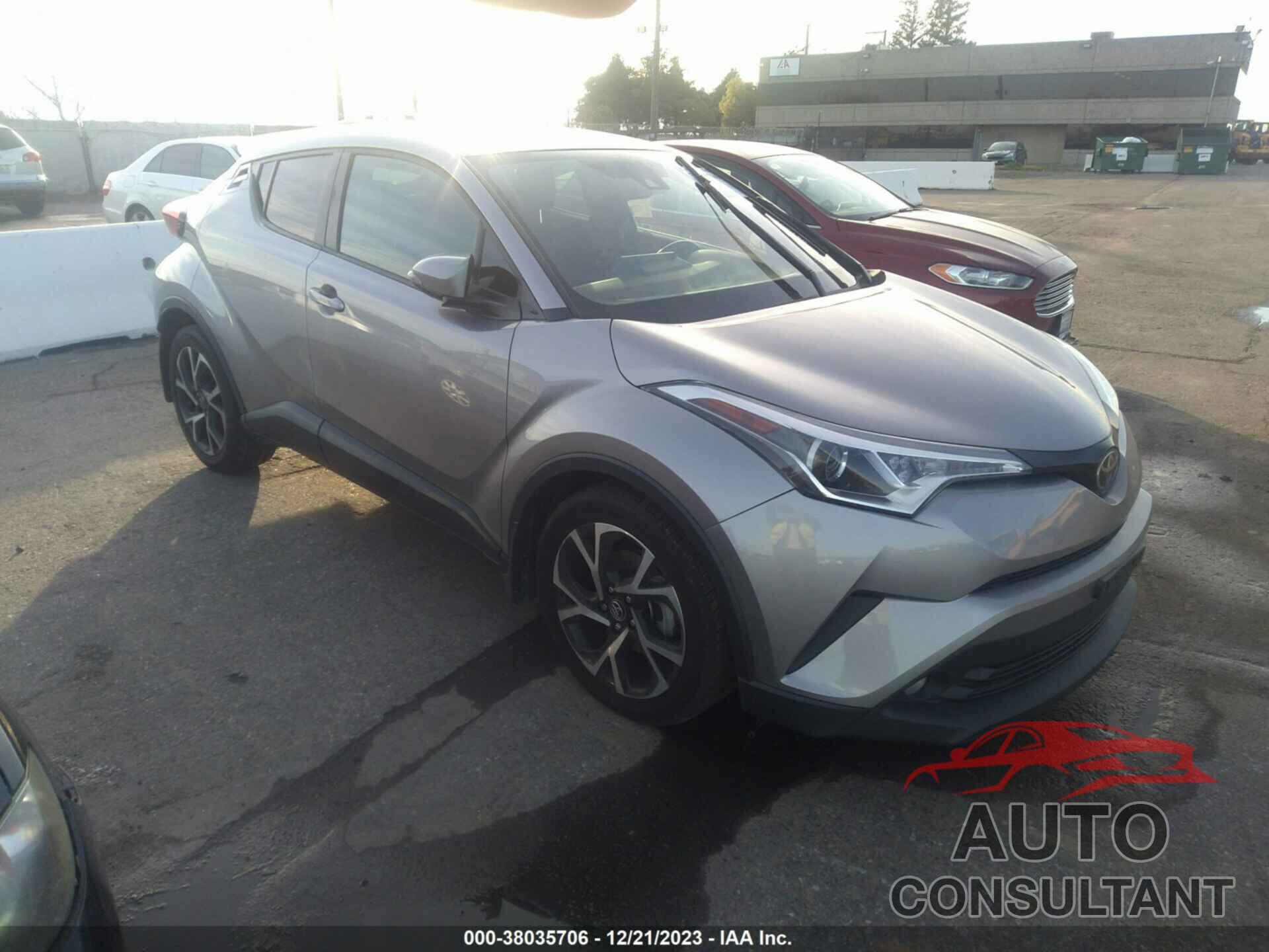 TOYOTA C-HR 2018 - NMTKHMBX1JR015767