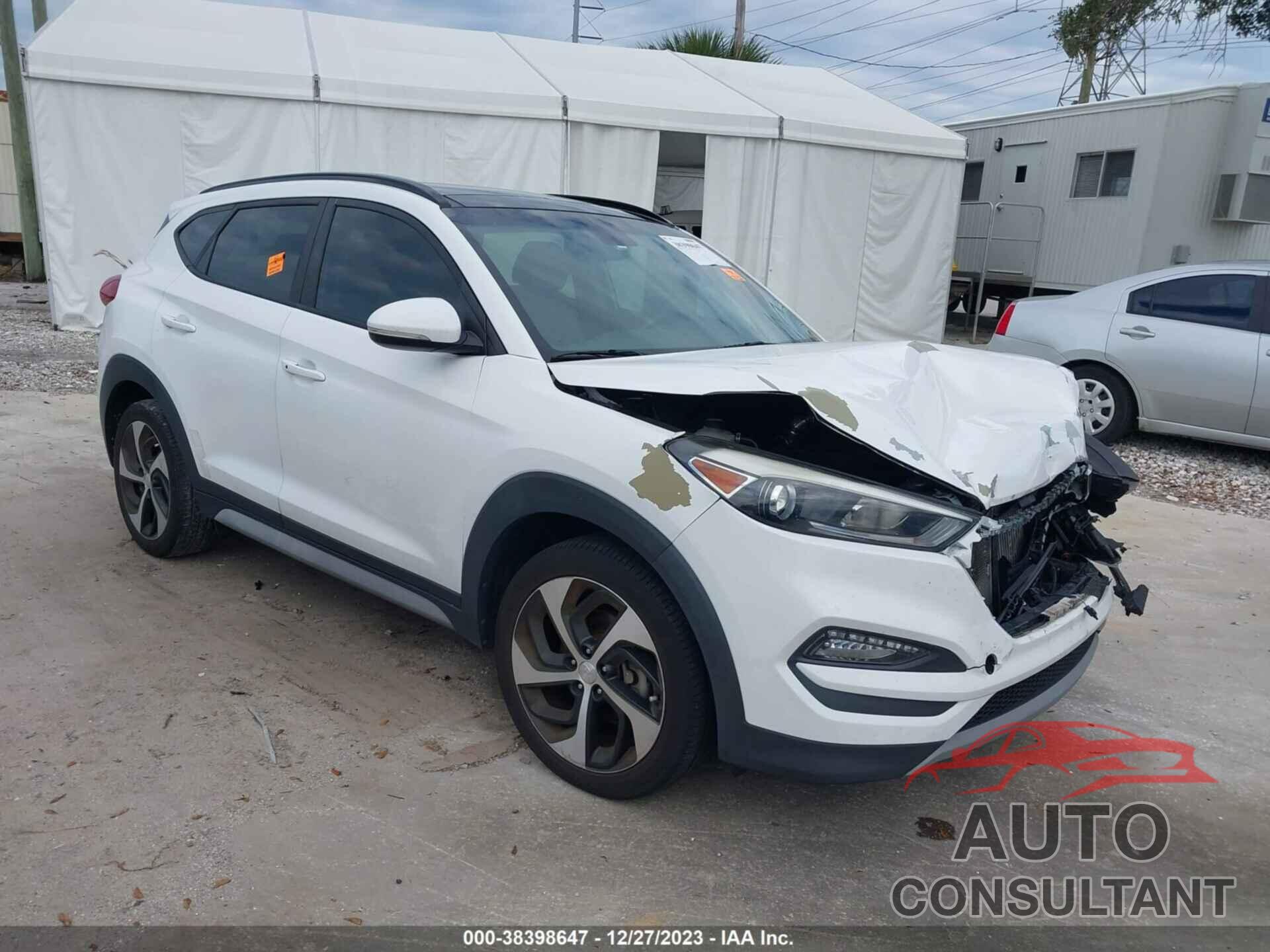 HYUNDAI TUCSON 2018 - KM8J33A28JU806073