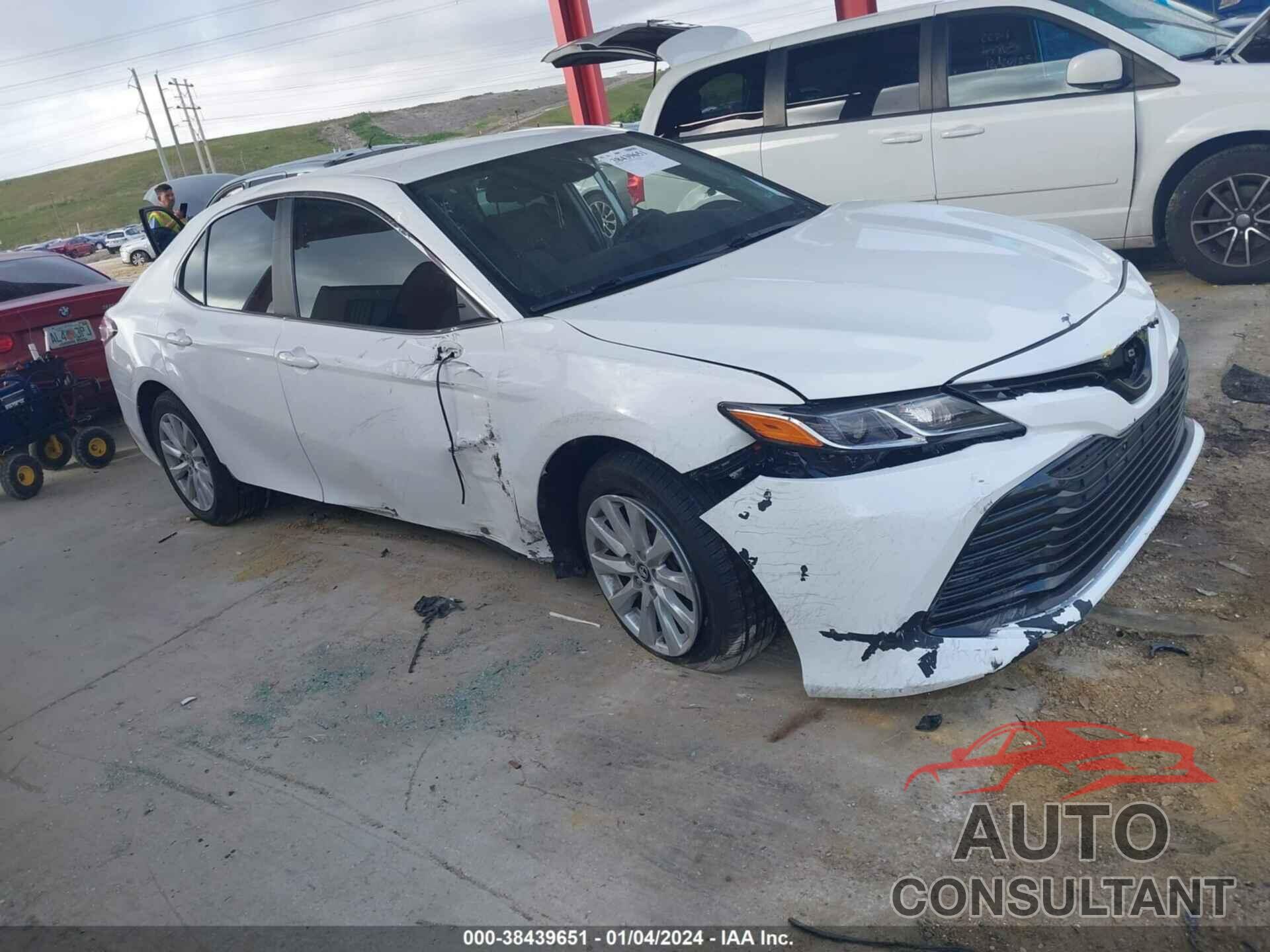 TOYOTA CAMRY 2019 - 4T1B11HK3KU763302