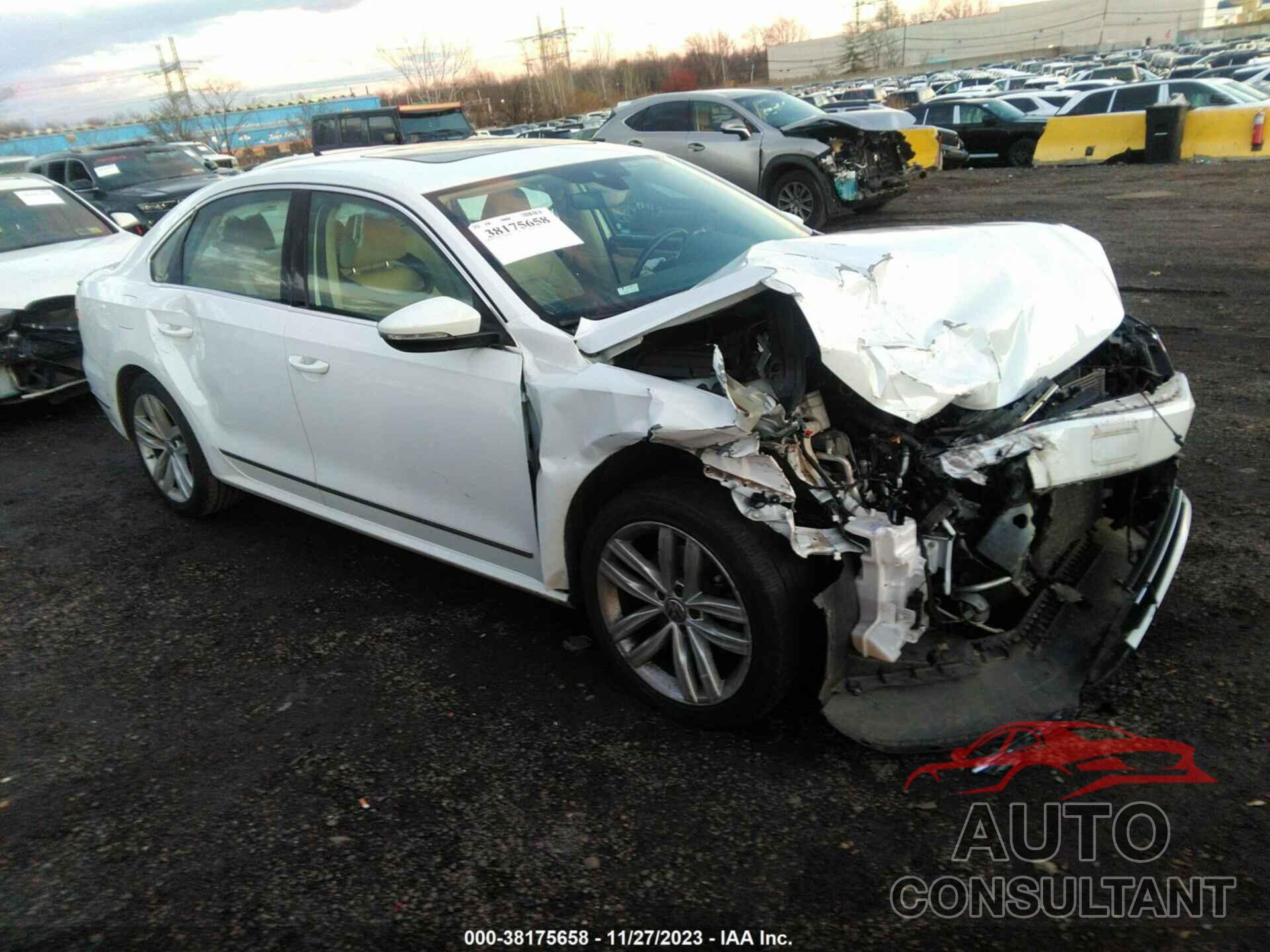 VOLKSWAGEN PASSAT 2018 - 1VWCA7A36JC044948