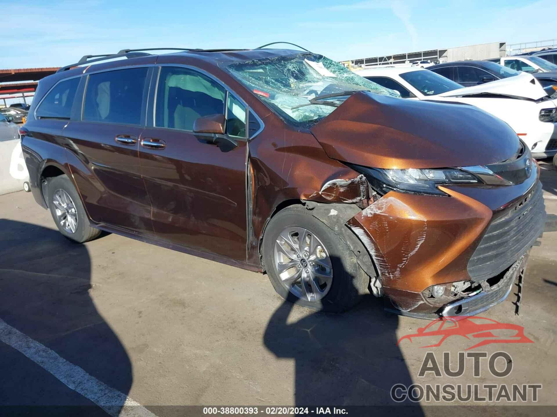 TOYOTA SIENNA 2022 - 5TDYRKEC9NS088042