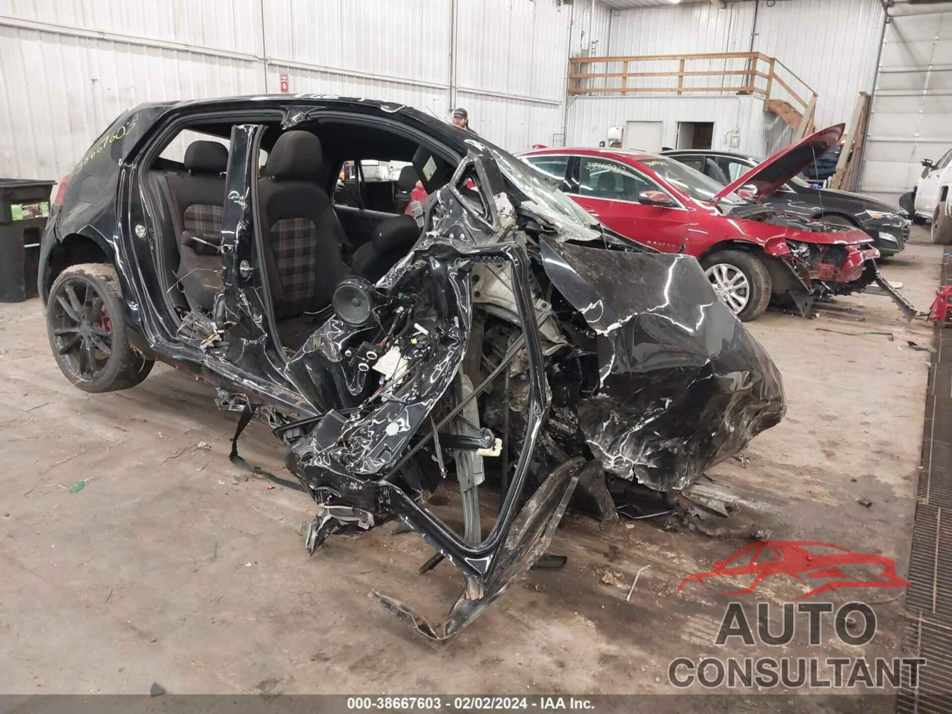 VOLKSWAGEN GOLF GTI 2019 - 3VW5T7AU0KM010869