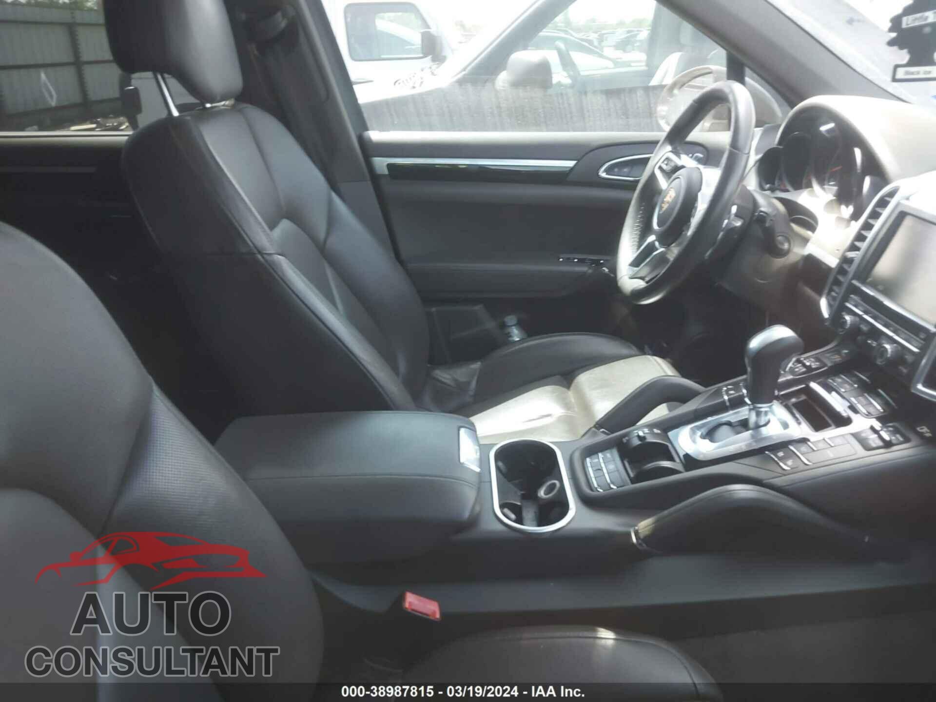PORSCHE CAYENNE 2016 - WP1AA2A22GLA05561