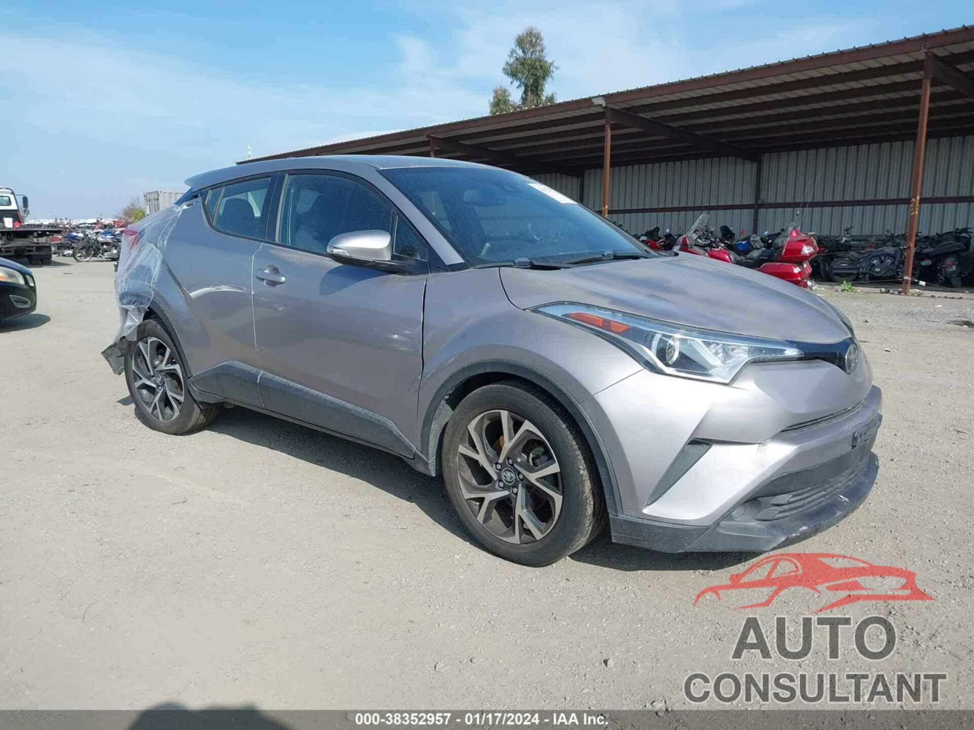 TOYOTA C-HR 2018 - NMTKHMBX6JR015117