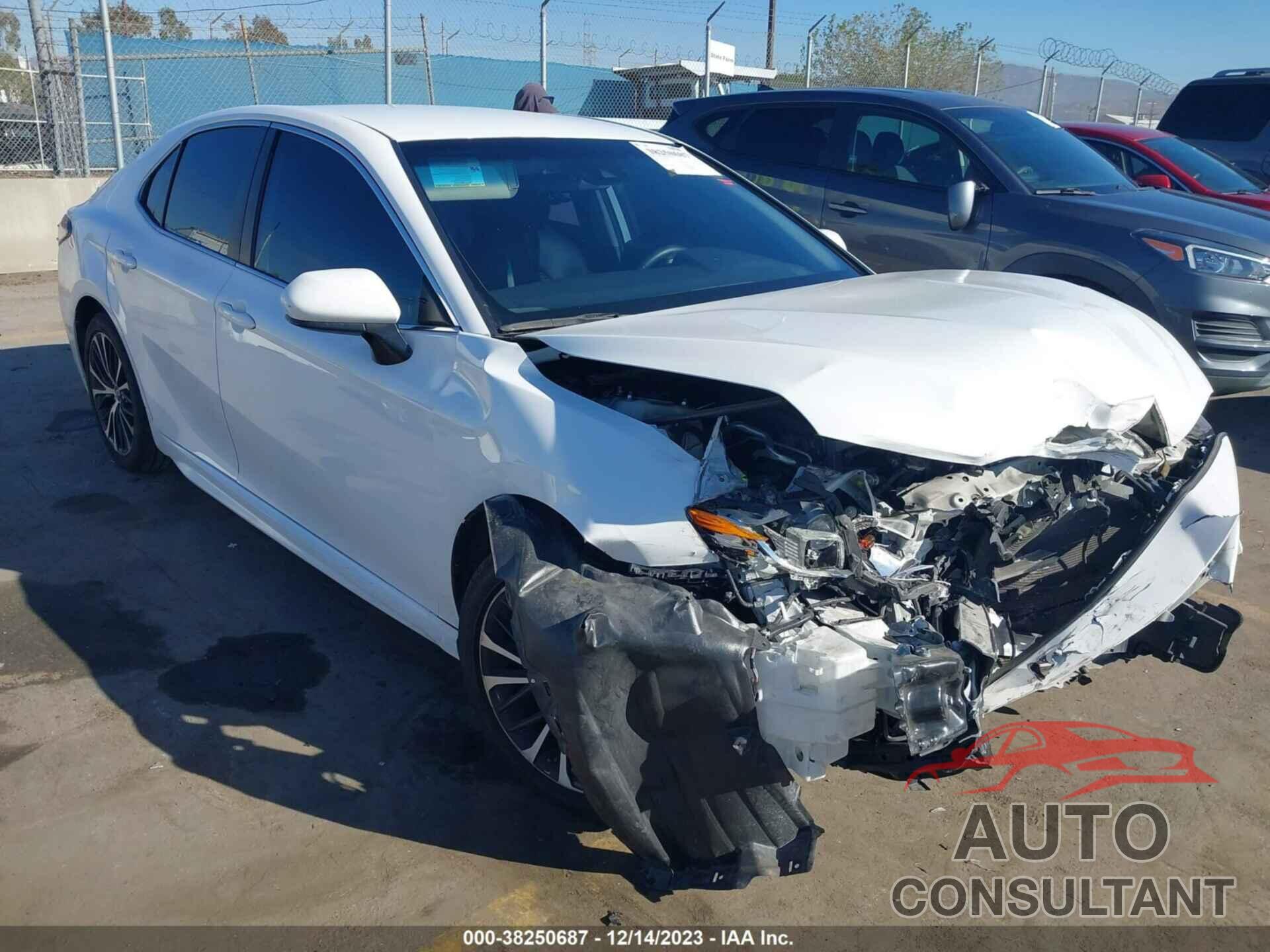 TOYOTA CAMRY 2019 - 4T1B11HK0KU721587
