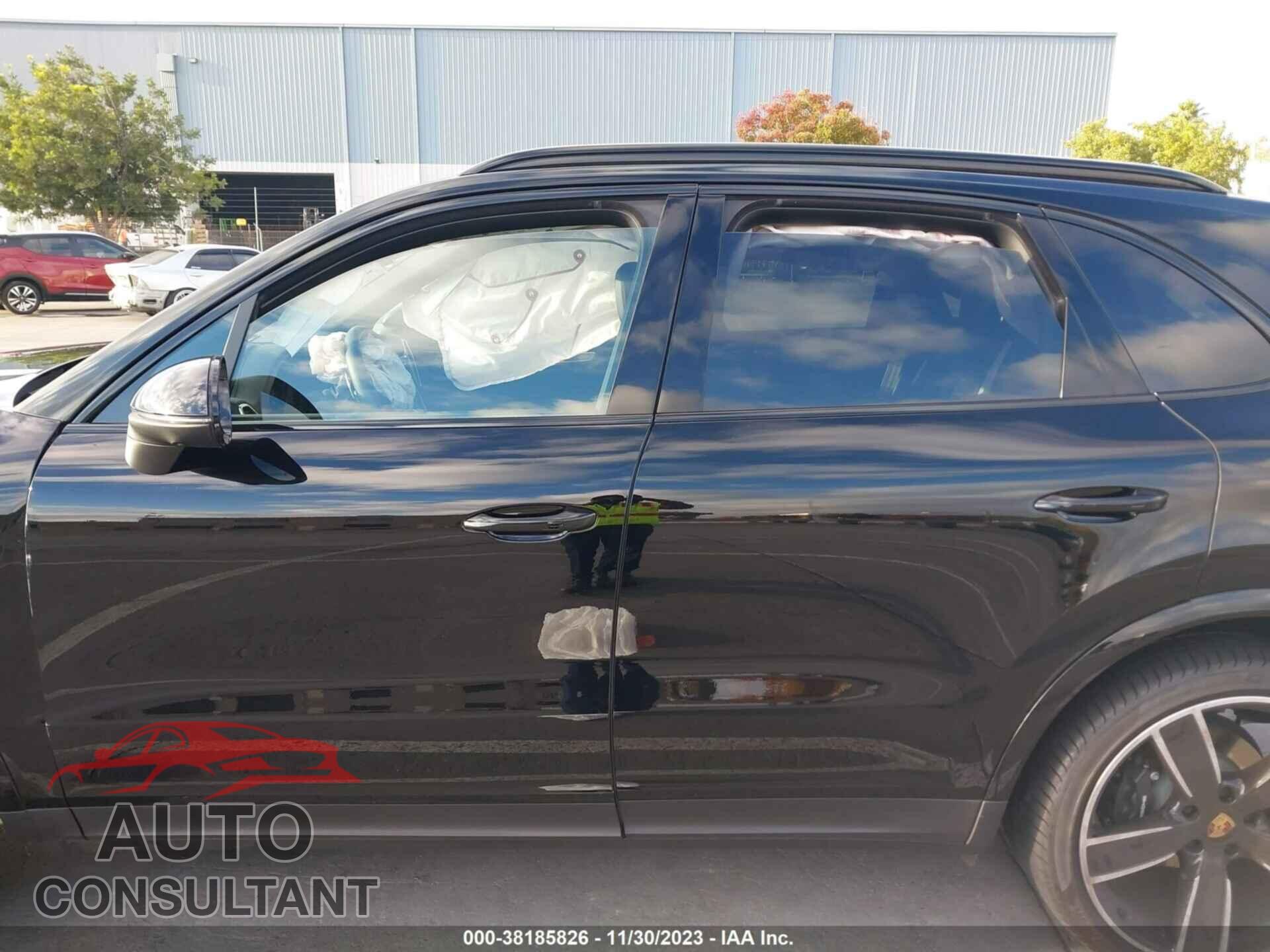 PORSCHE CAYENNE 2023 - WP1AA2AY0PDA00227