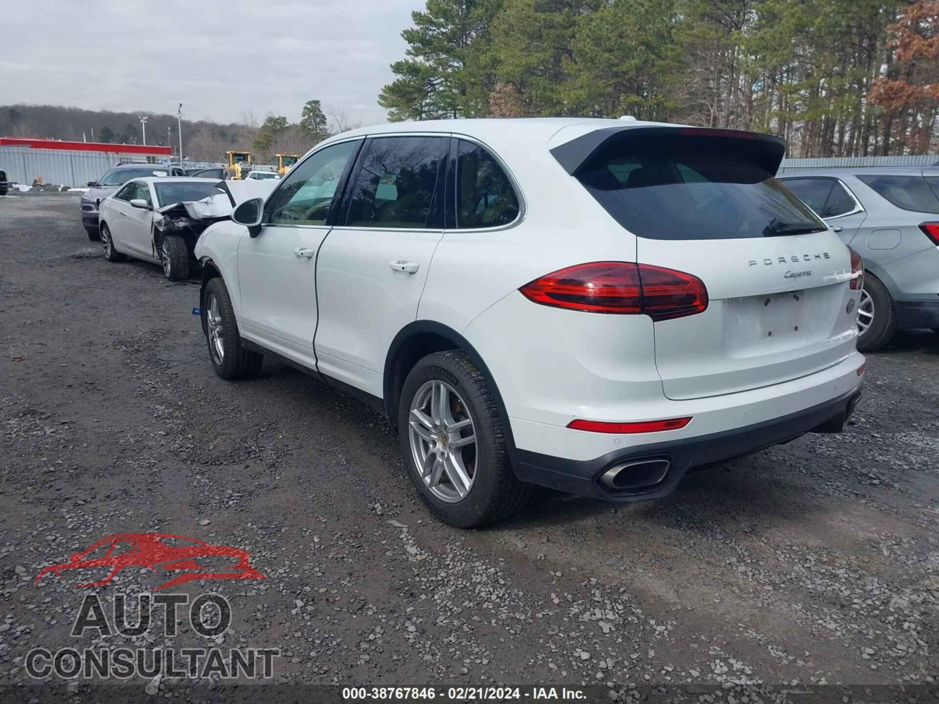 PORSCHE CAYENNE 2016 - WP1AA2A28GLA08819