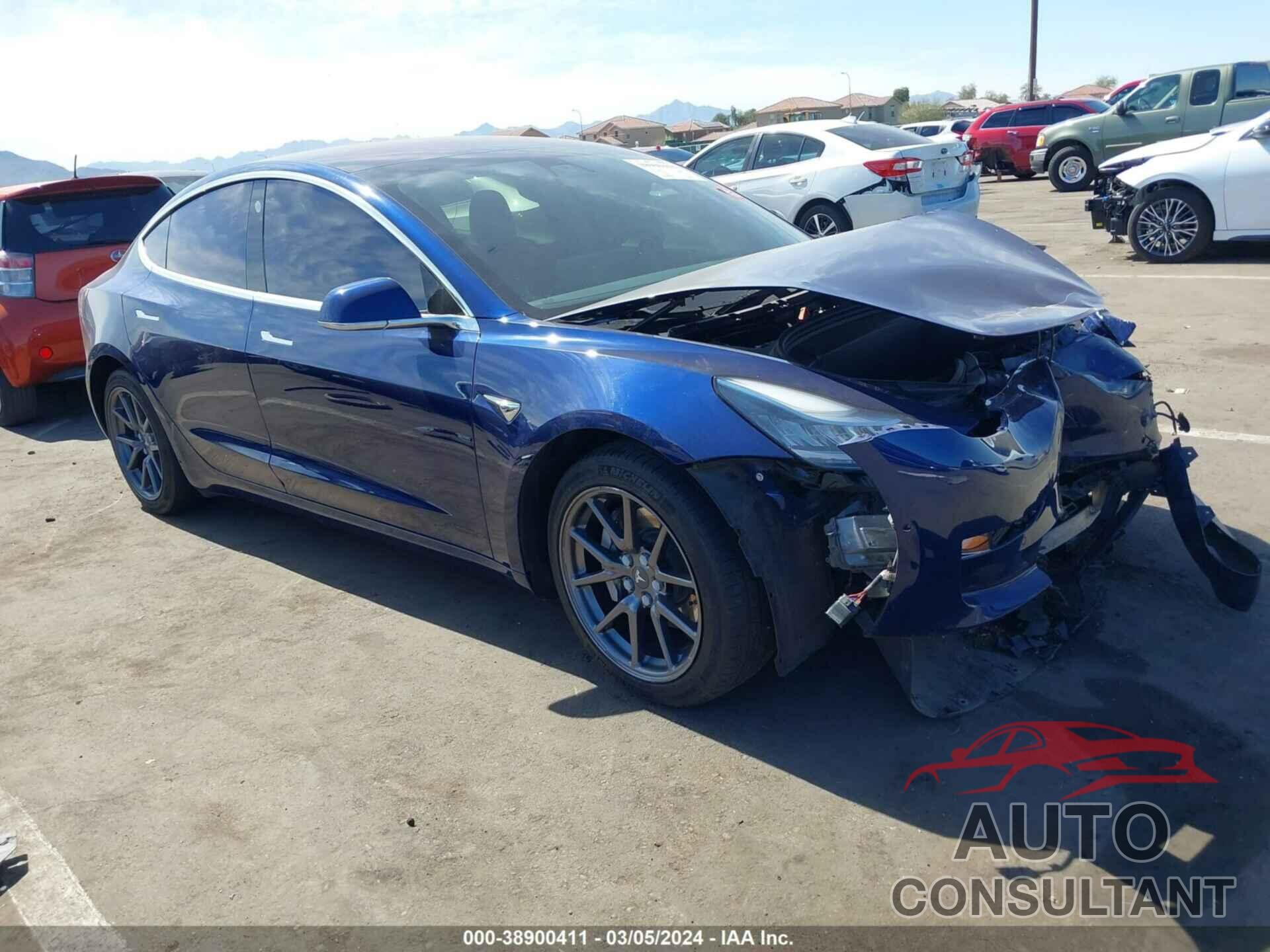 TESLA MODEL 3 2019 - 5YJ3E1EB0KF208544