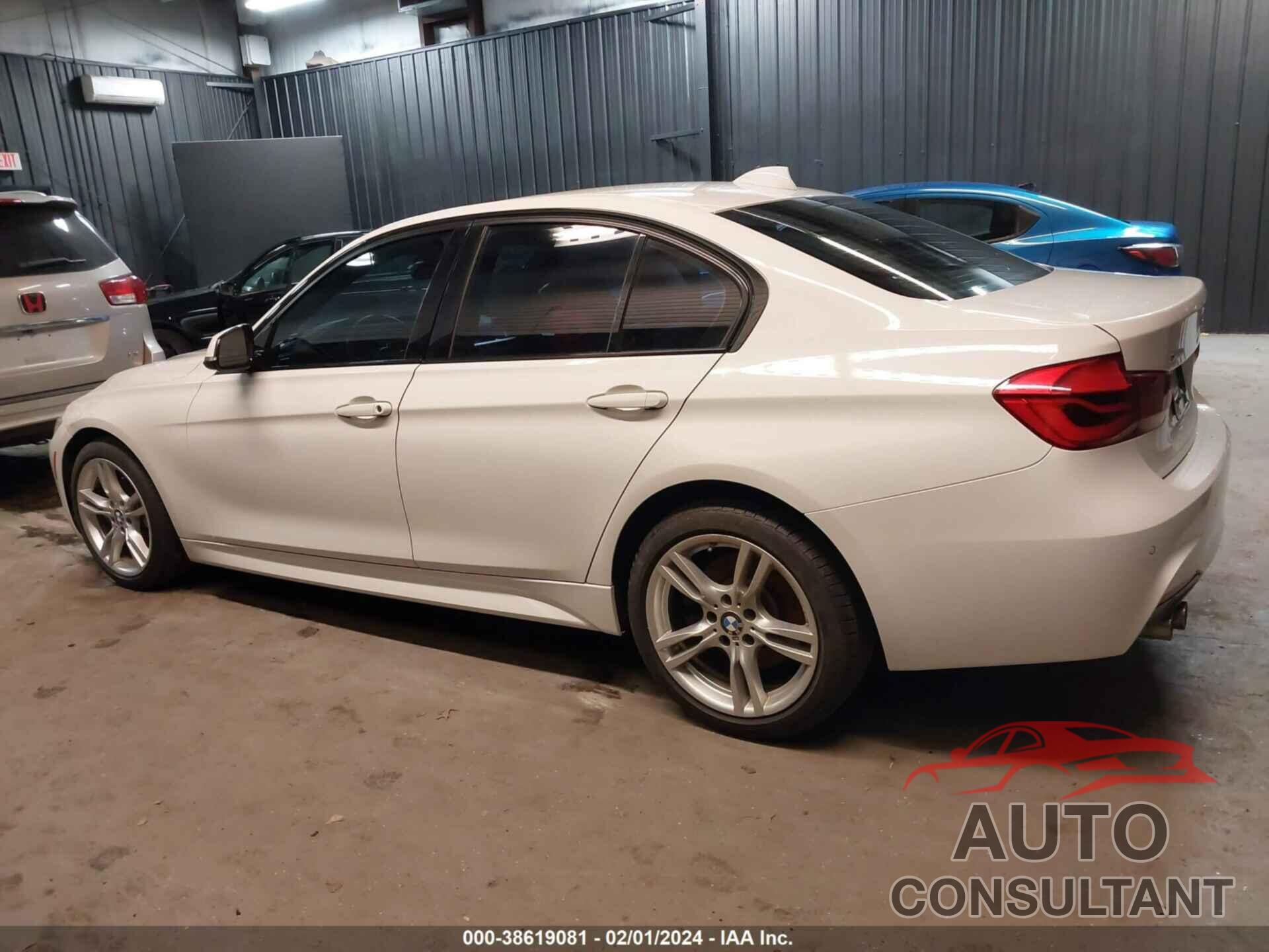 BMW 330I 2017 - WBA8D9C32HA011800