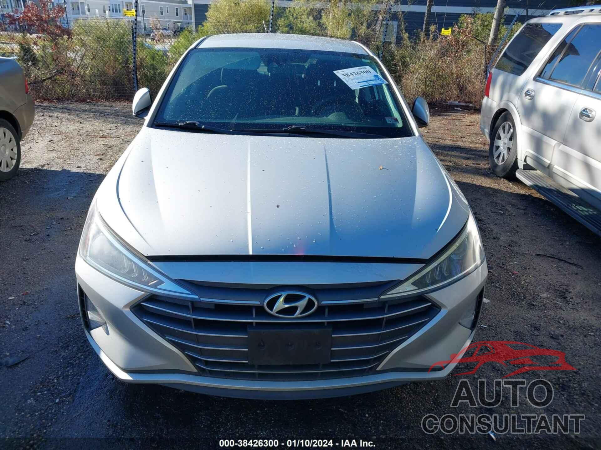 HYUNDAI ELANTRA 2019 - 5NPD84LF3KH476038